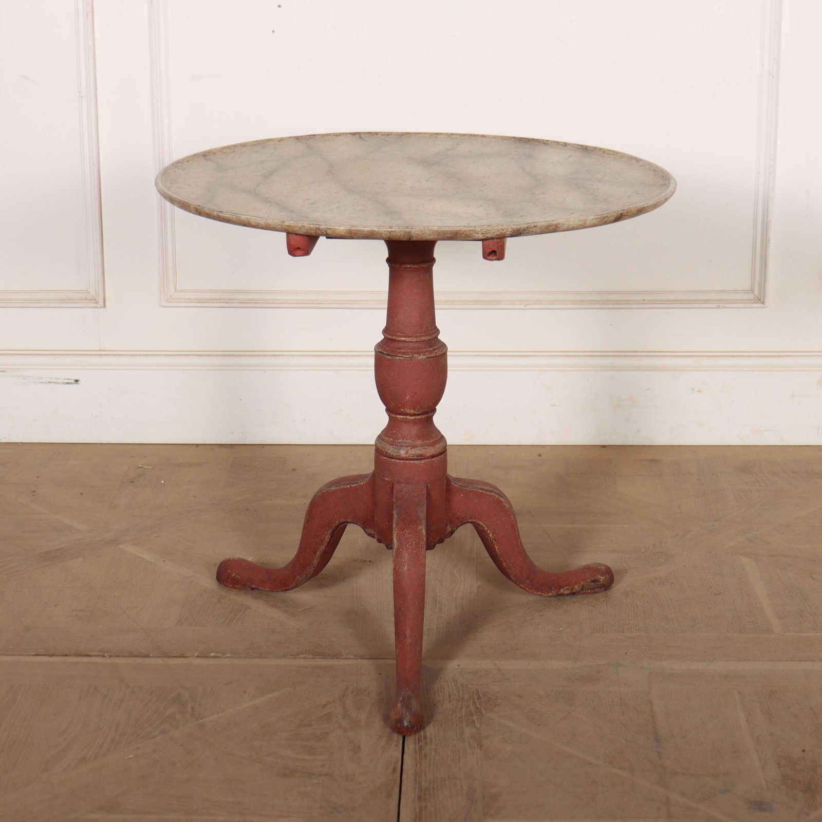 English Oak Tripod Table, 18th Century And Earlier photo vinterior