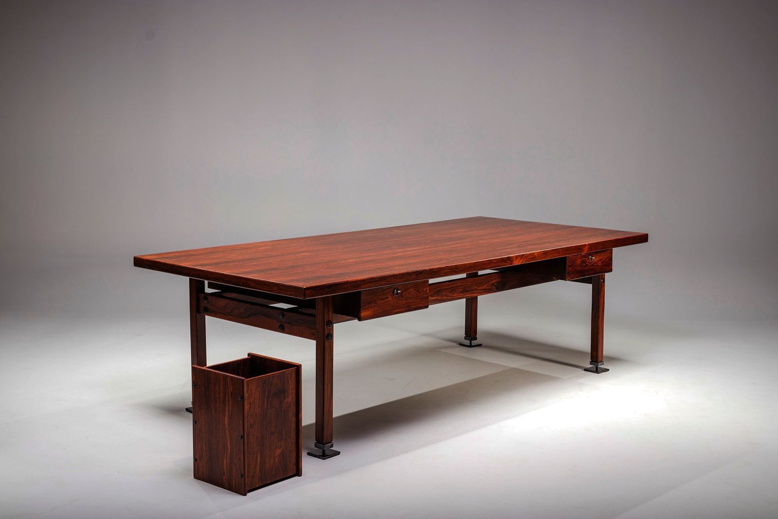 photo furniture Itamaraty Desk By Sergio Rodrigues For Oca 1960s