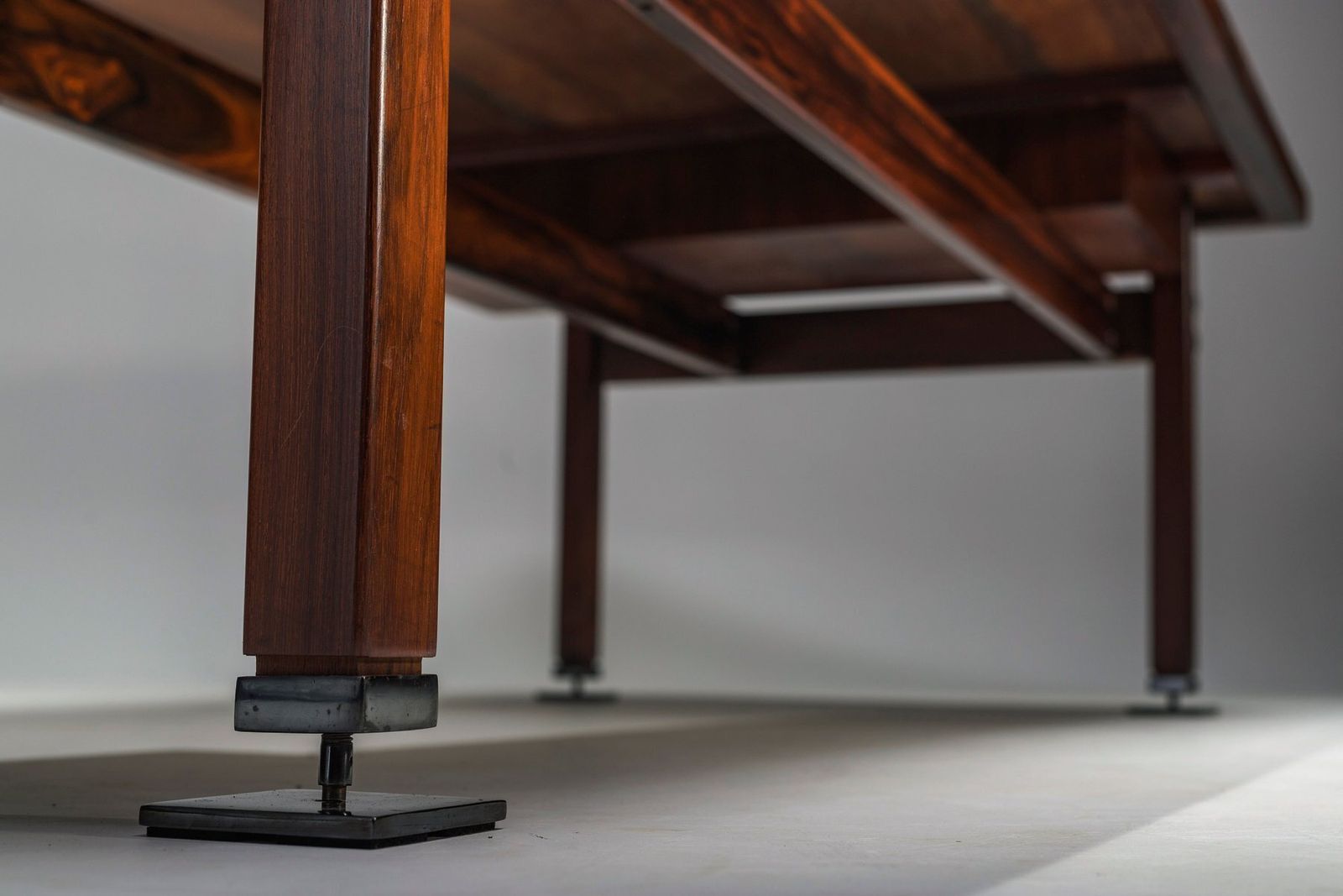 13128.0 Itamaraty Desk By Sergio Rodrigues For Oca 1960s photo
