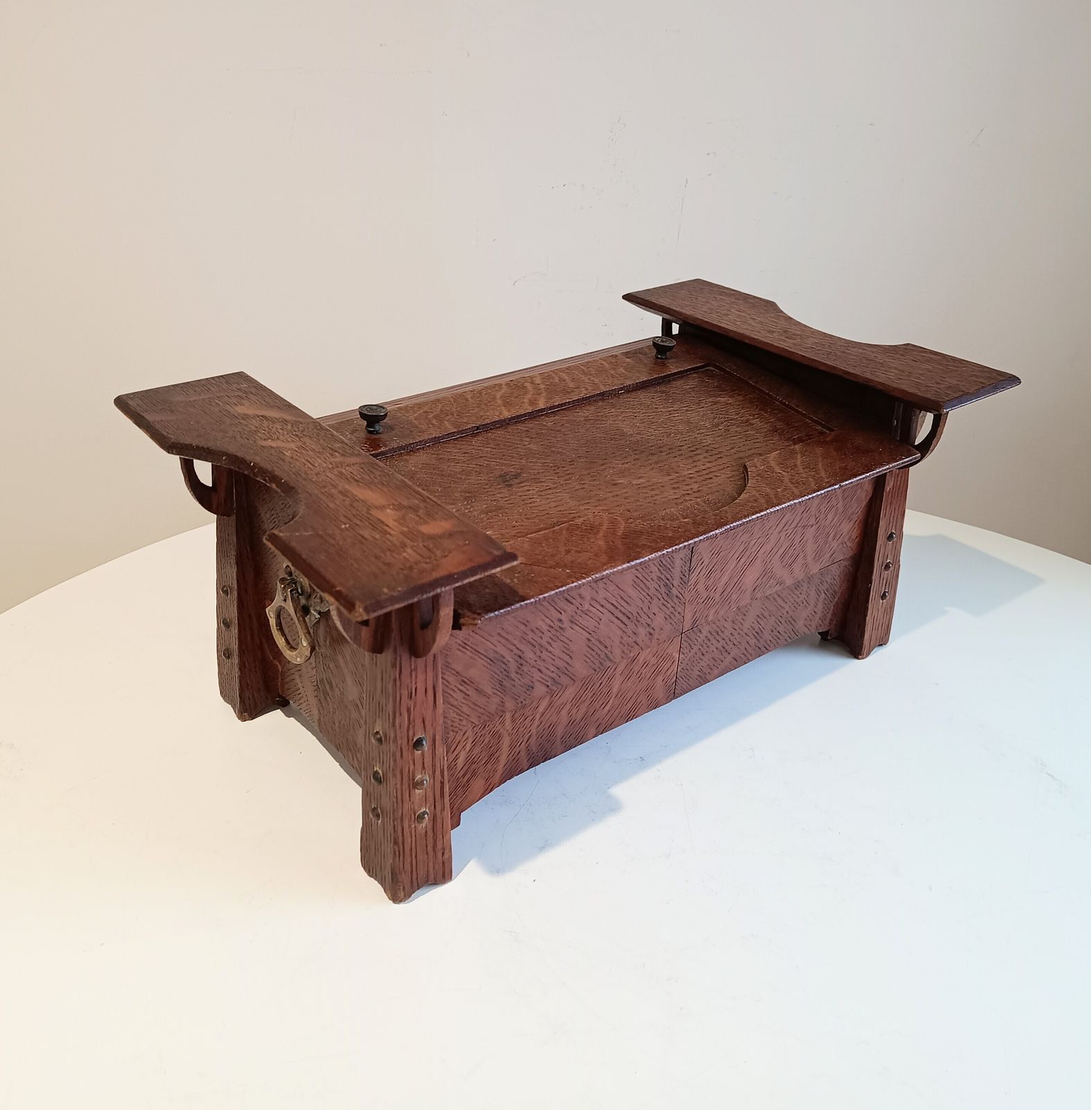 Art Nouveau Arts And Crafts Quarter Sawn Oak Small Freestanding Tabletop Cabinet, Glasgow Style, 1900 photo vinterior