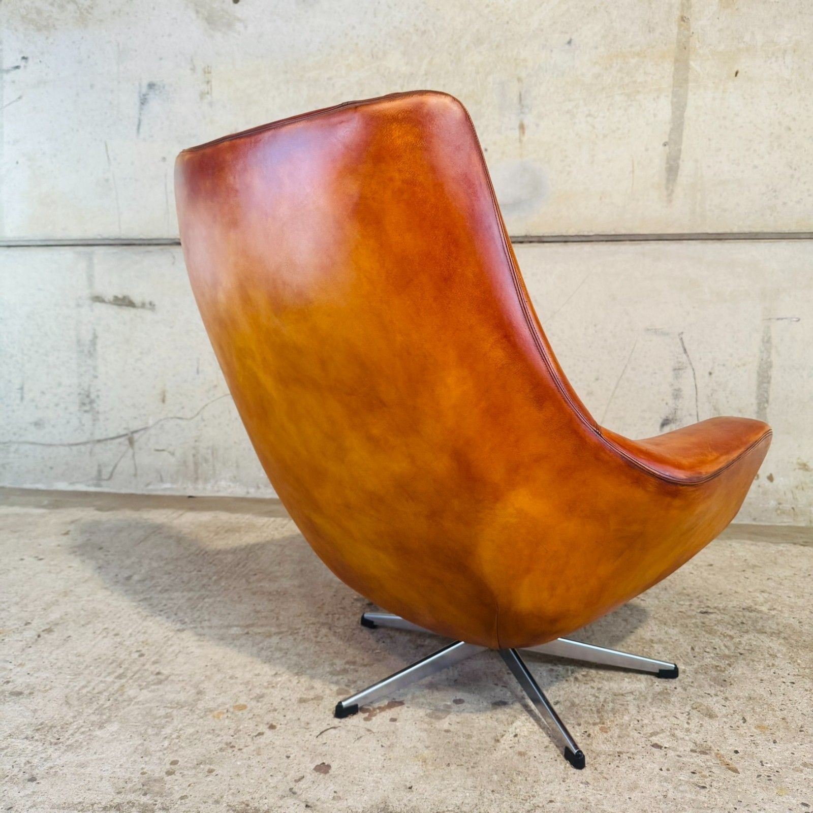 photo furniture 1970s Danish Egg Chair – Cognac Leather Swivel Base Generous Size #A790
