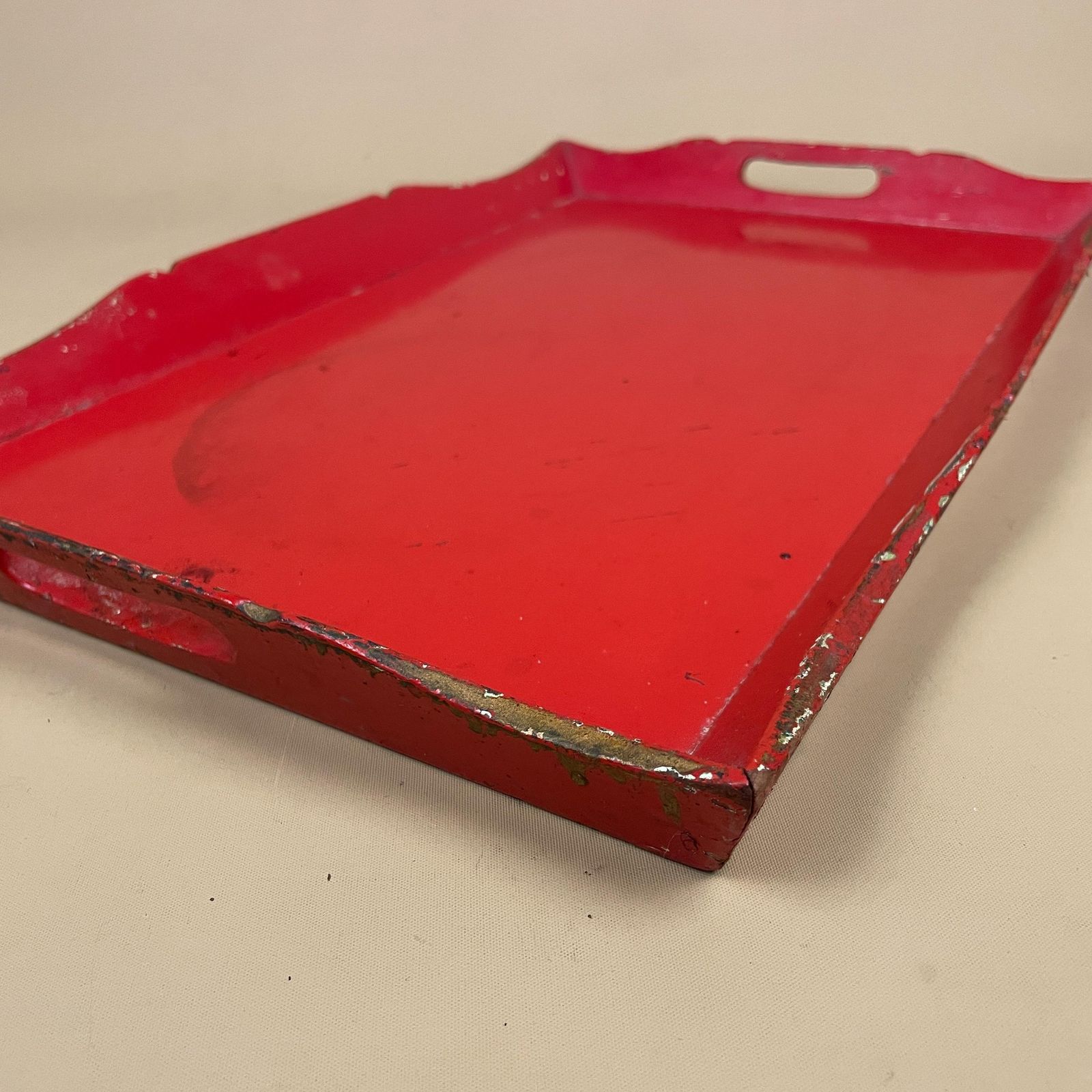 Vintage Red Lacquer Wooden Tray Leather Base Classic Car Manufactures Novelty Mid Century Serving Table Tray Decorative photo vintage