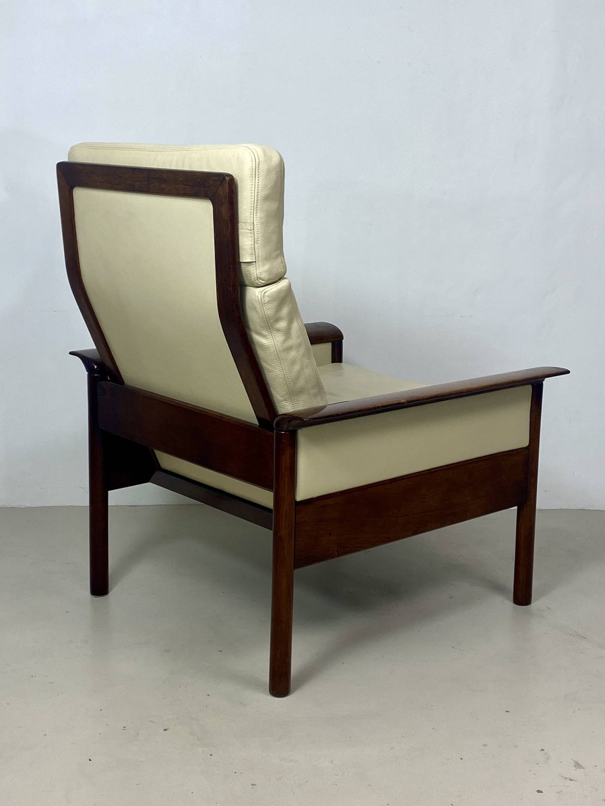 Hans Olsen – Armchair Vatne Møbler (Denmark, 1960s) photo furniture