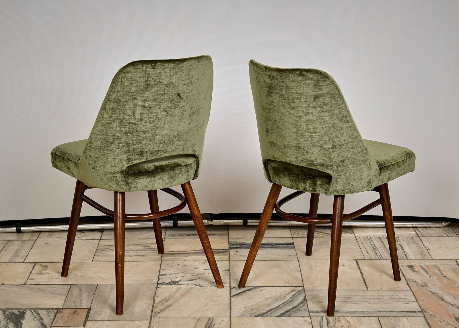 photo vintage Set Of Four Chairs Designed By Radomir Hoffman, Ton Czechoslovakia, 1960s.