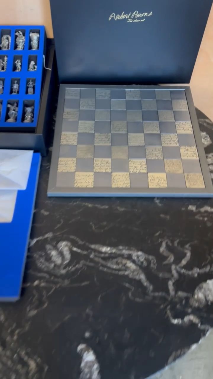 New In The Box Ltd Edition 18/500 Robert Burns Scottish Chess Set photo furniture