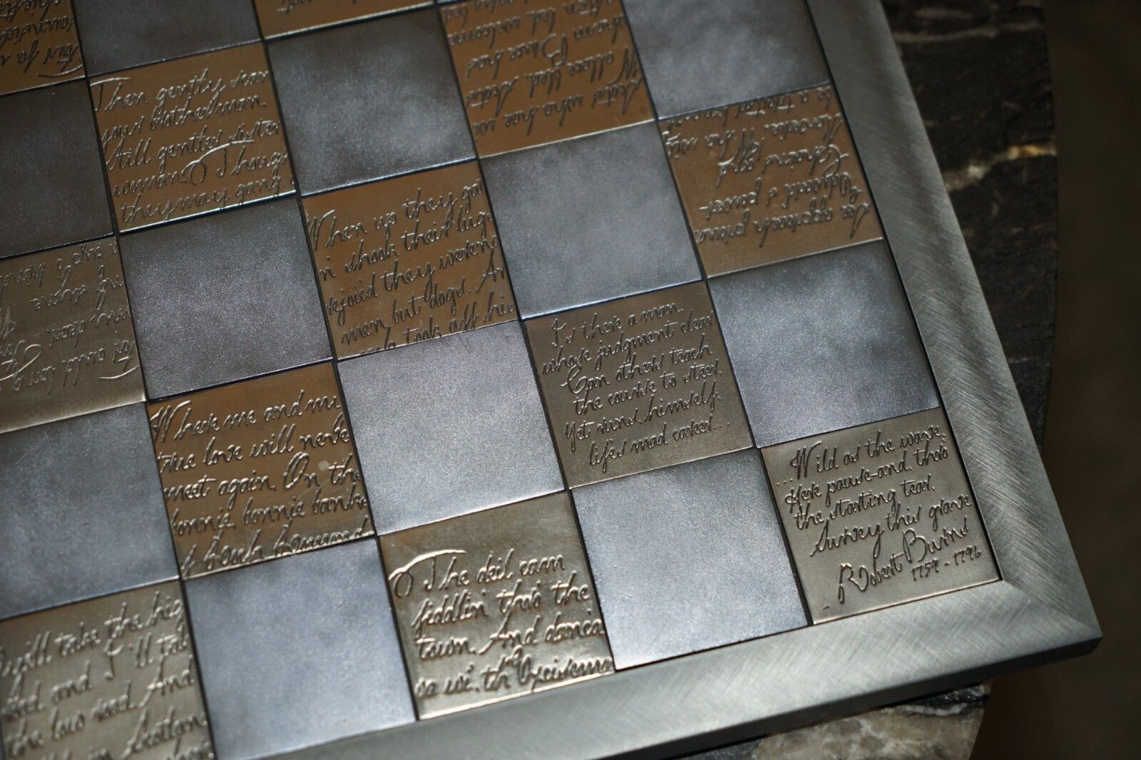 photo furniture New In The Box Ltd Edition 18/500 Robert Burns Scottish Chess Set