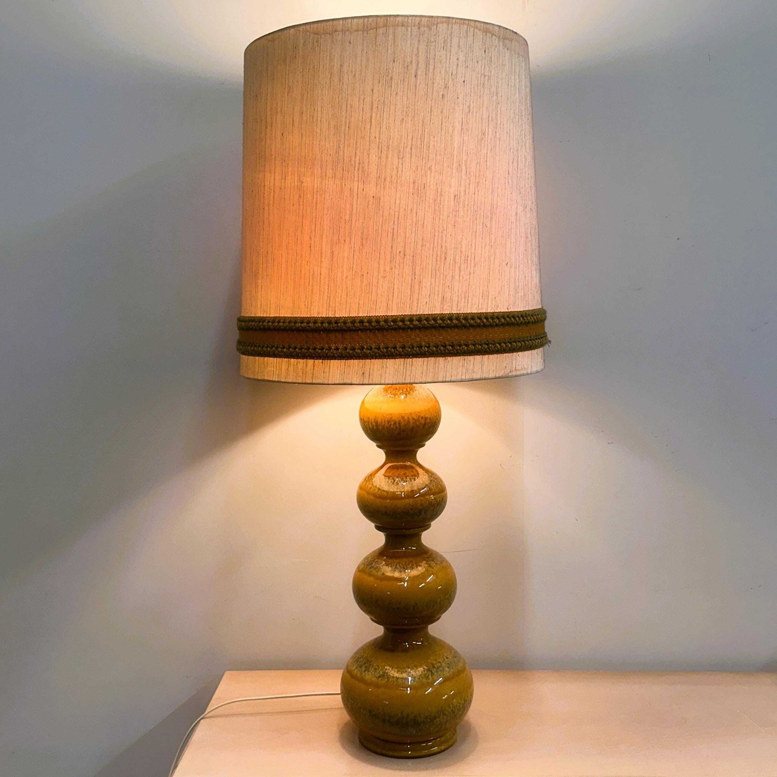 Kaiser Leuchten Jaren 1970 Grote Mosterd Keramische Lamp – Duitse Vintage Sculptuurlamp photo for sale