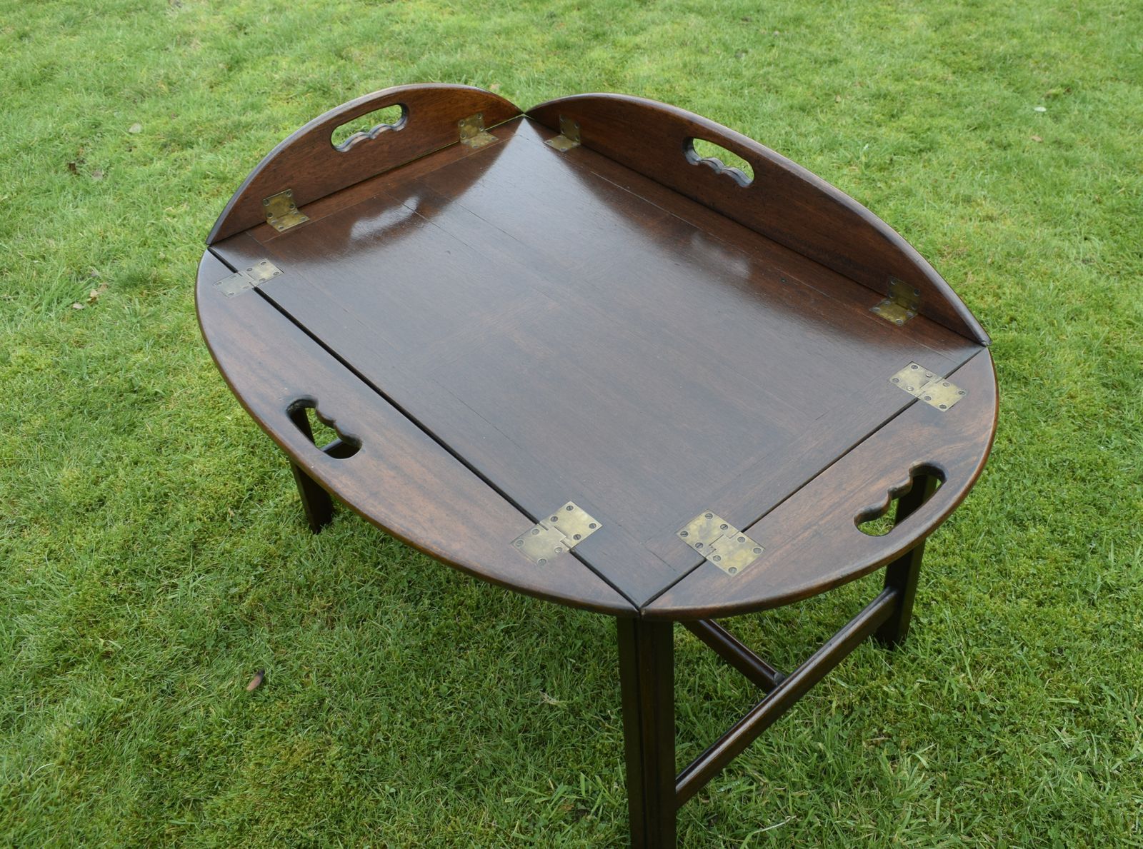 photo vinterior Early 20th Century Mahogany Butlers Tray On Stand