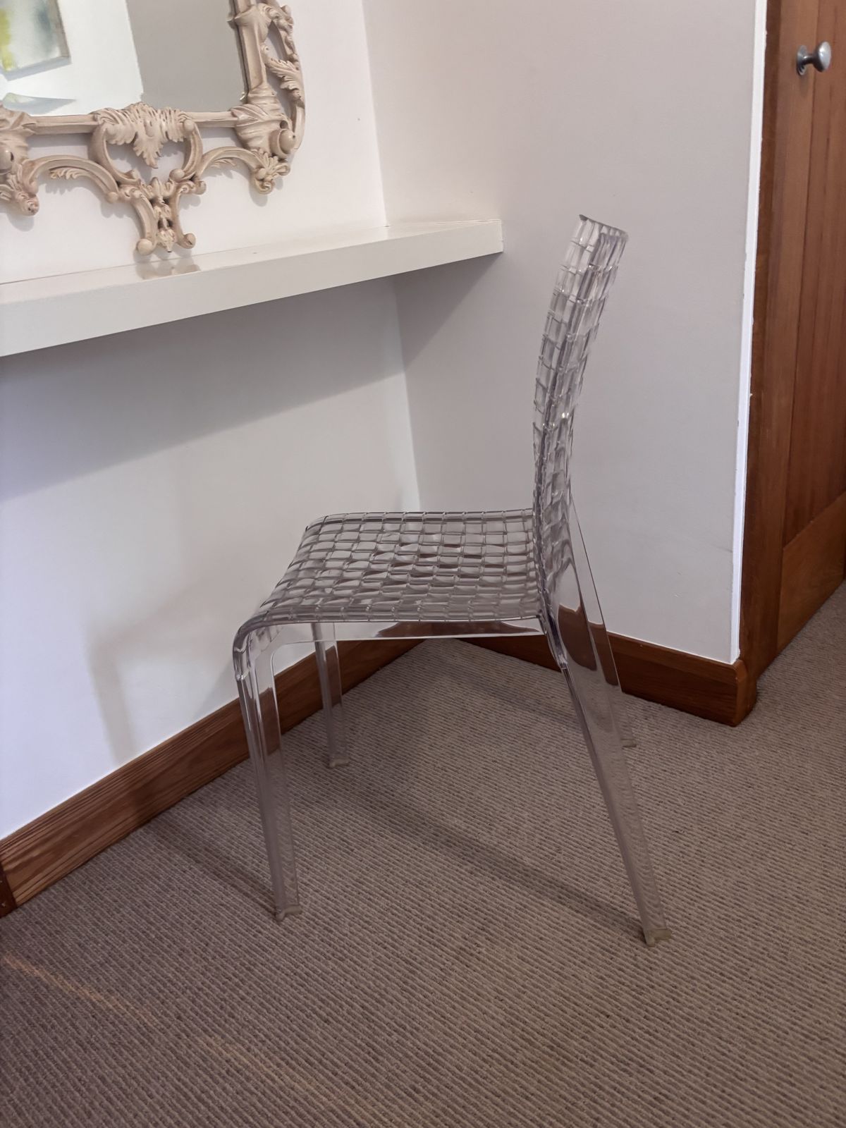 photo furniture Kartell Ami Ami Tokujin Yoshioka Transparent Ghost Dining/Dressing Table Chair. Rrp£195+
