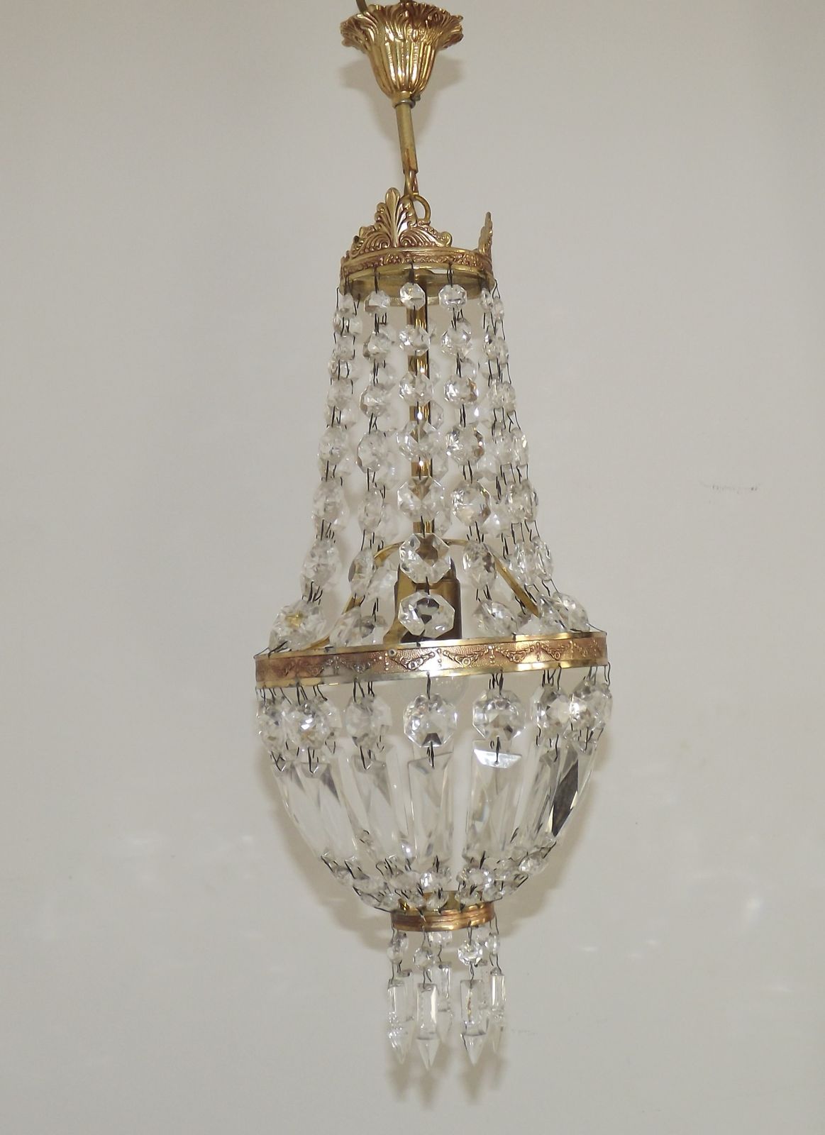 Lustre Montgolfier à une lumière en bronze et cristal, de style Empire français, années 1960 photo furniture