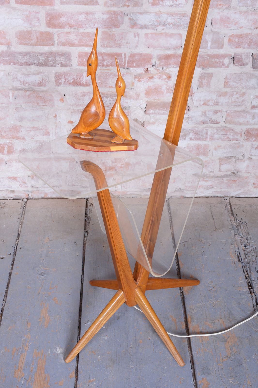 photo vintage Restored Mid Century Floor Lamp, By Krásná Jizba, Beech, Rattan, Czech, 1950s