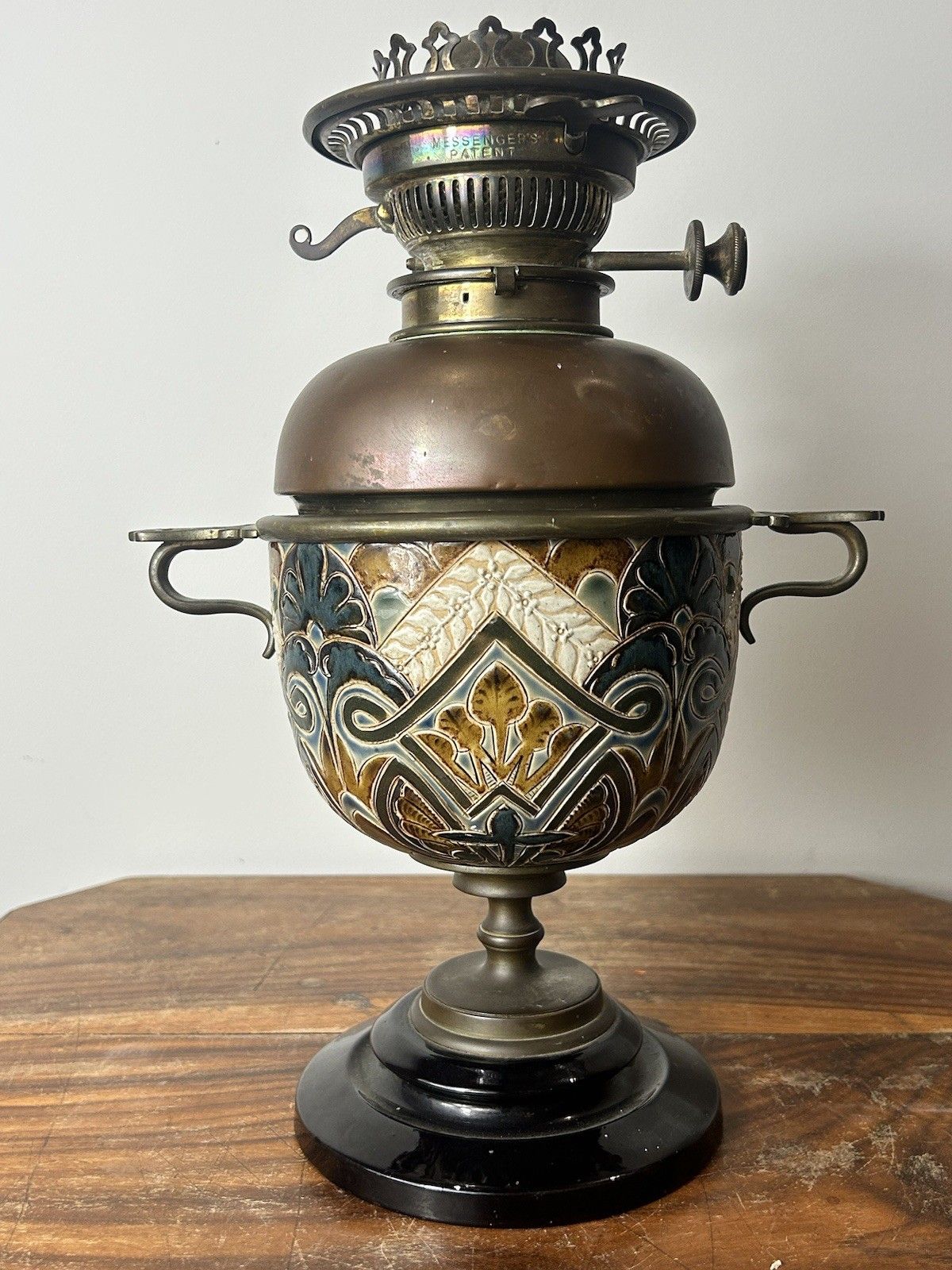 Royal Doulton Antique Ceramic Oil Lamp 32cm – Rare Collectable Vintage Piece
