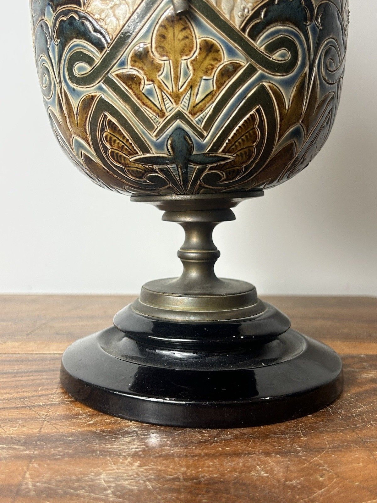 Royal Doulton Antique Ceramic Oil Lamp 32cm – Rare Collectable Vintage Piece photo buy