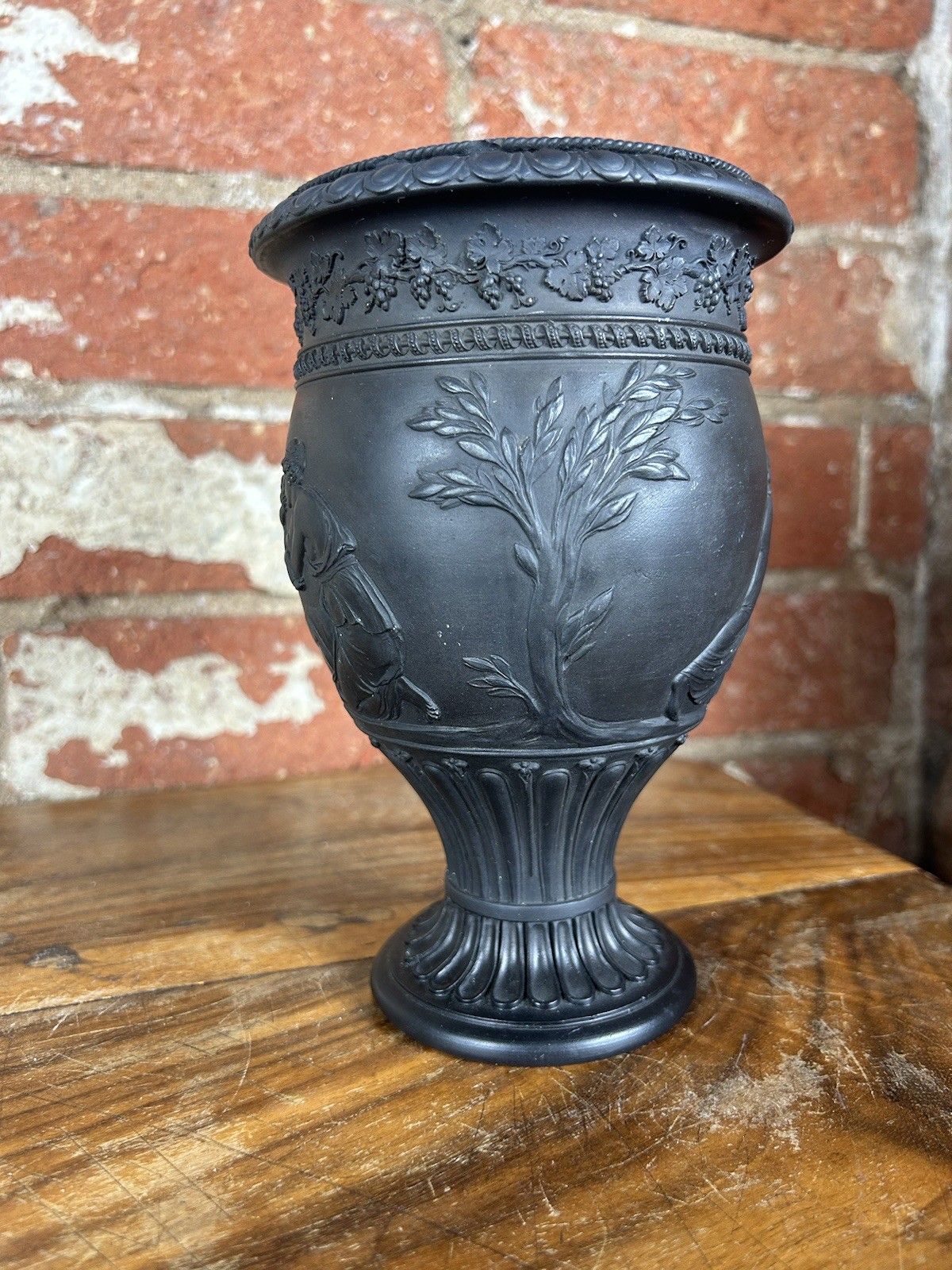 Early Black Basalt Vase, Wedgwood Style, Dipping Of Achilles, 19cm photo 199.0