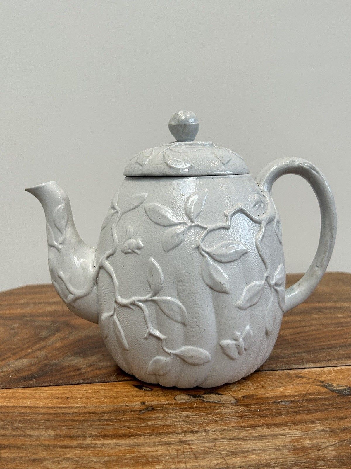 Early 19thc Minton Staffordshire White Salt Glaze Butterfly Stoneware Teapot photo for sale