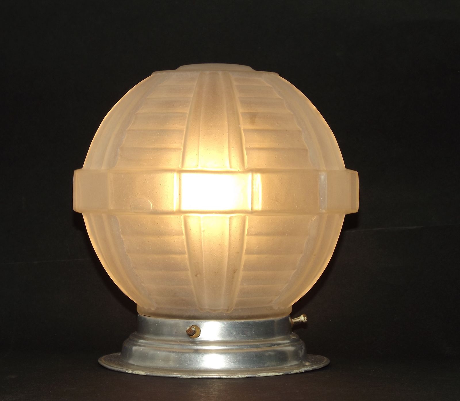 photo vintage French Art Deco White Opaque Glass Shade Ceiling Light/ Lamp With Silver Metal Shade Fitter