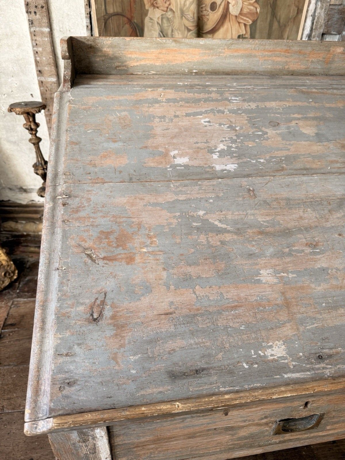 photo vintage Antique Distressed Painted Scrubbed Pine Clerk's Desk (Shop) Display Table