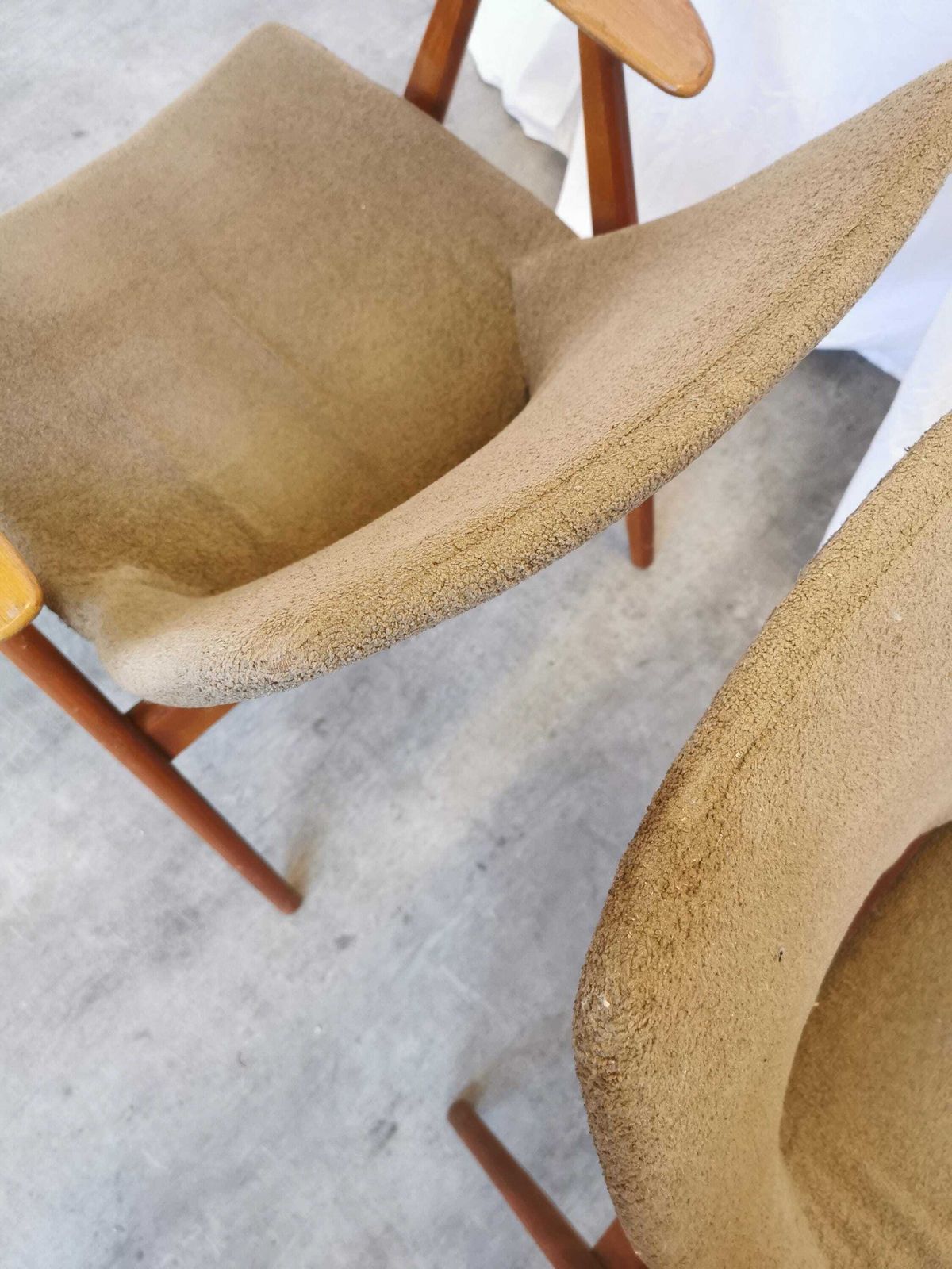 photo vintage Set Of 2 Rare Vintage "Lupina" Shell Wooden Armchair By Niko Kralj