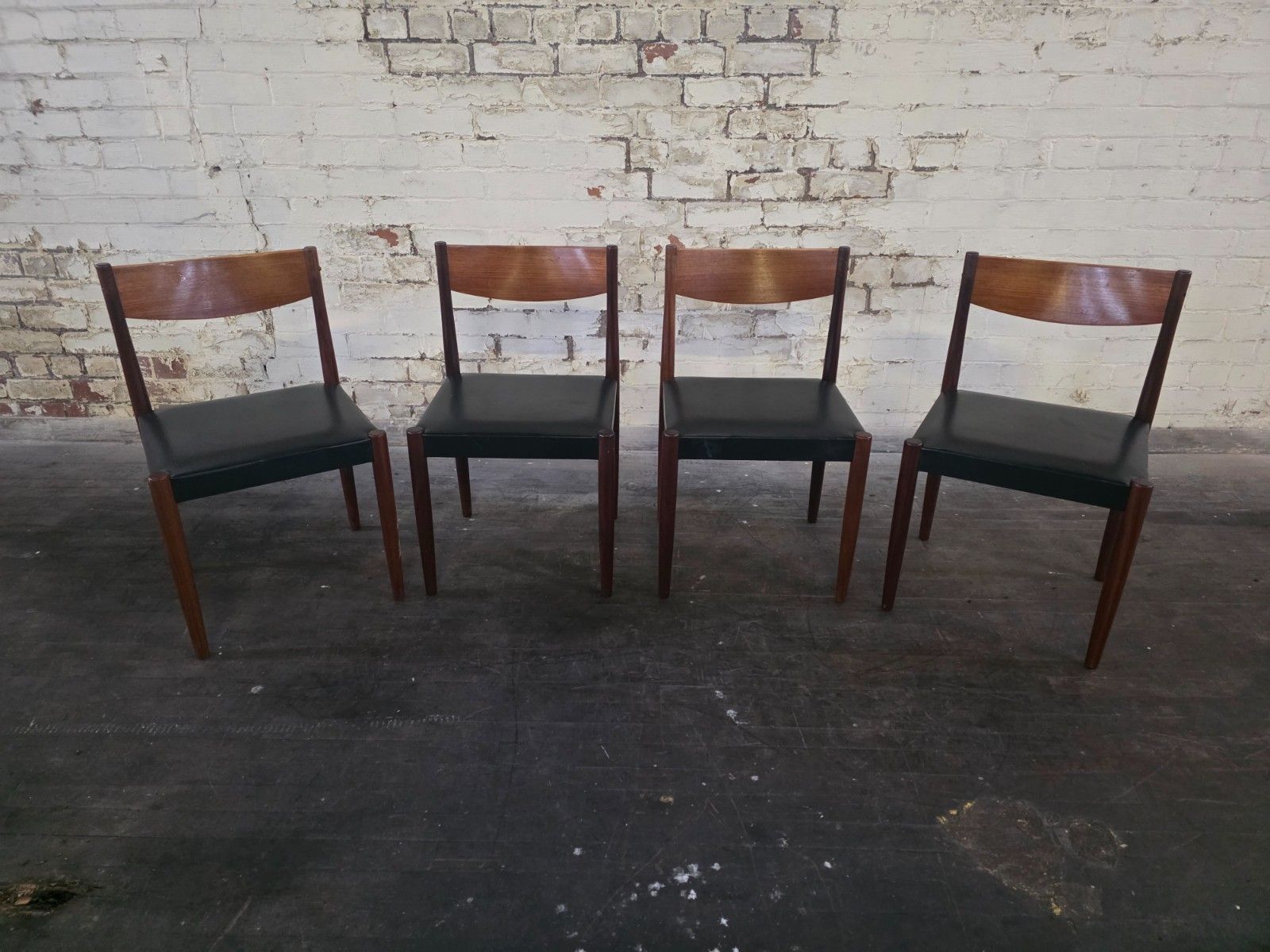 Set Of 4 Teak Mid Century Dining Chairs Frem Rojle photo vinterior