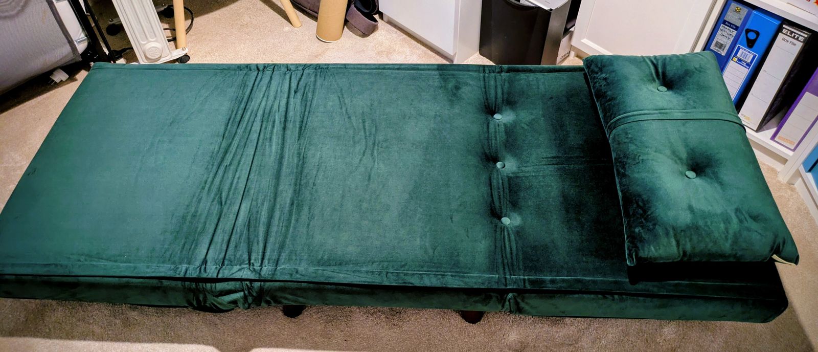 Laura James Una Single Occasional Bed   Green   Velvet photo Furniture