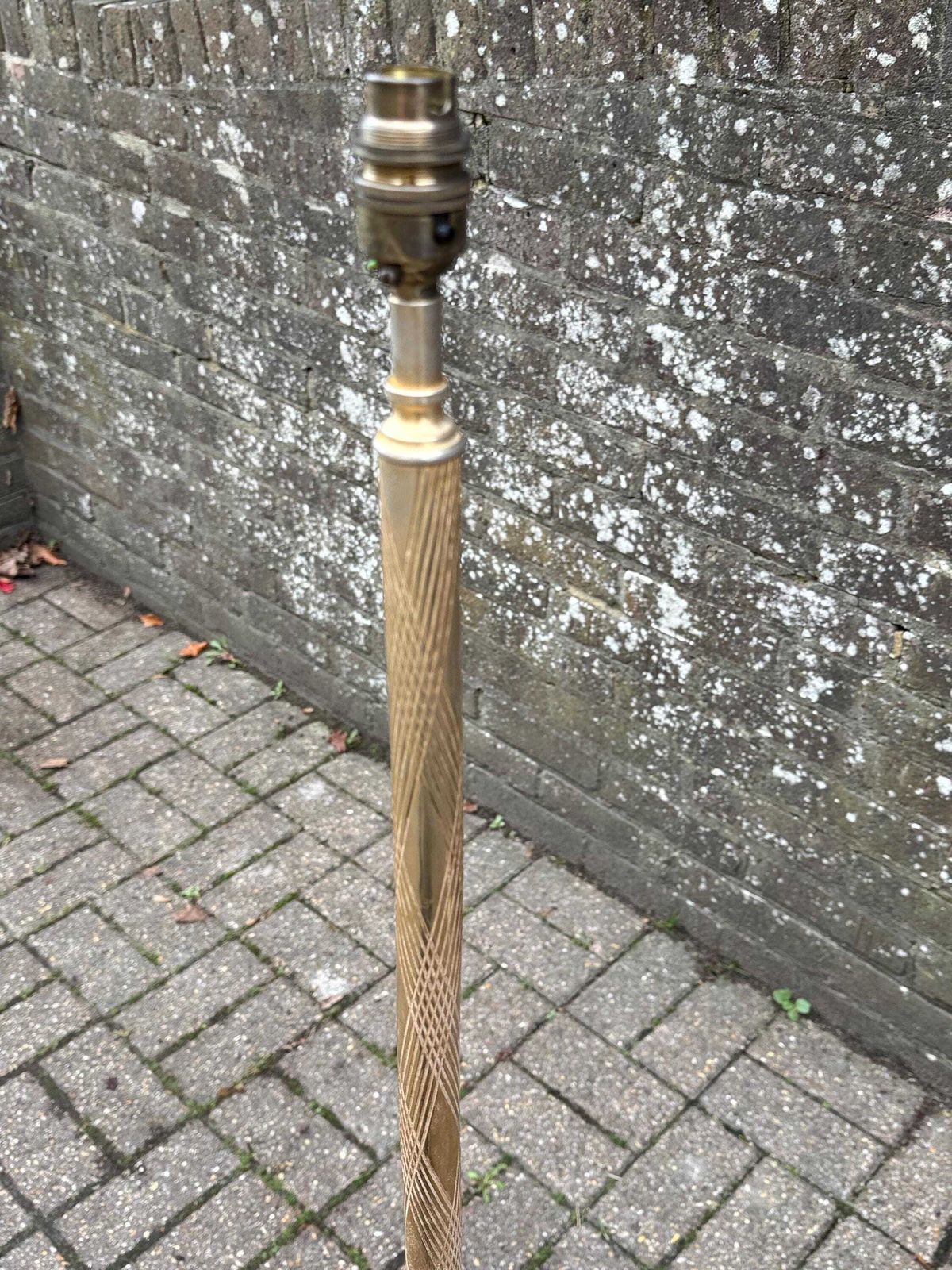 photo vintage Vintage 1970s/80s Brass And Marble Floor Lamp With White Stone Detail Hollywood Regency   Working Pat Tested