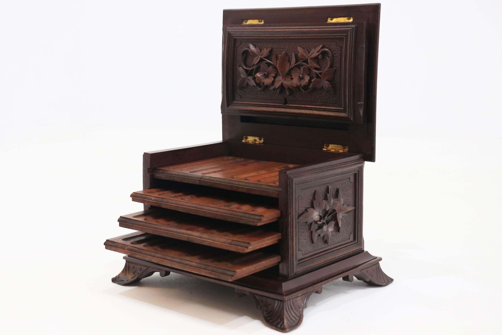 Rare Swiss Black Forest 19th Century Cigar Box / Humidor With Dog Hand Carved photo Home Decor