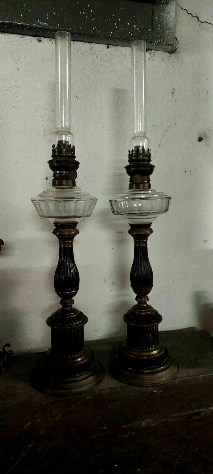 Pair Of Antique Oil Lamps In Metal 19th Century Glass Empire Style photo buy