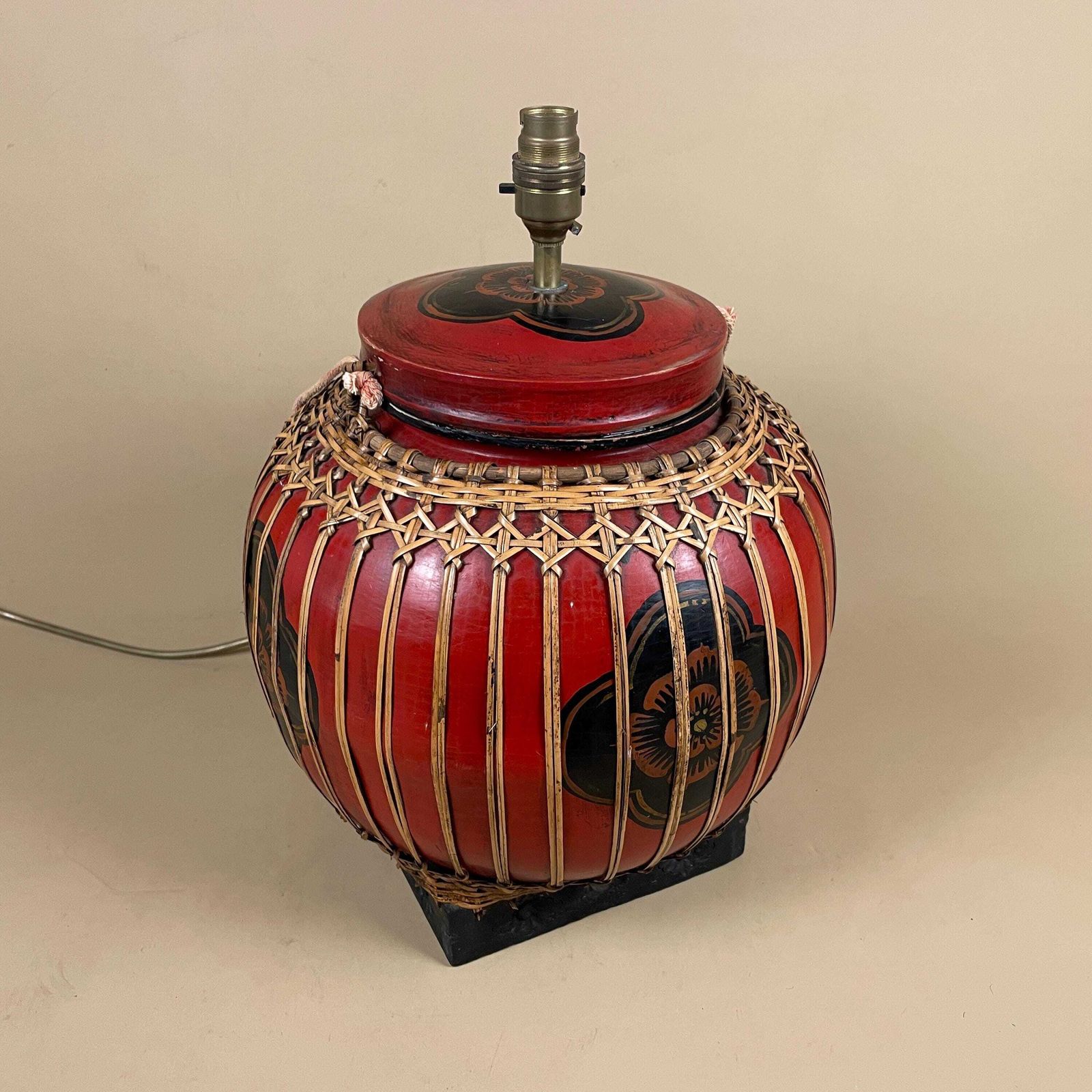 Antique Asian Wood Lamp Hand Painted Wooden Light Vintage Kratip Rice Basket Bedside Side Table Pattern Red Black Handmade Traditional