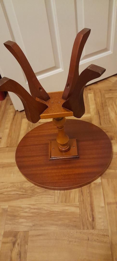 Vintage Reproduction Yew Oval Side End Lamp Pedestal Wine Table Pie Crust photo vinterior