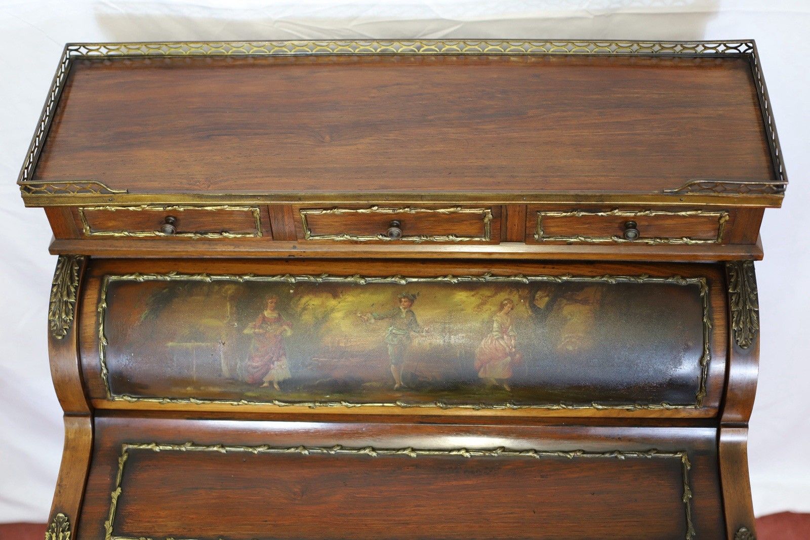 photo vinterior Fine French Rosewood And Gilt Metal Mounted Bureau Writing Desk