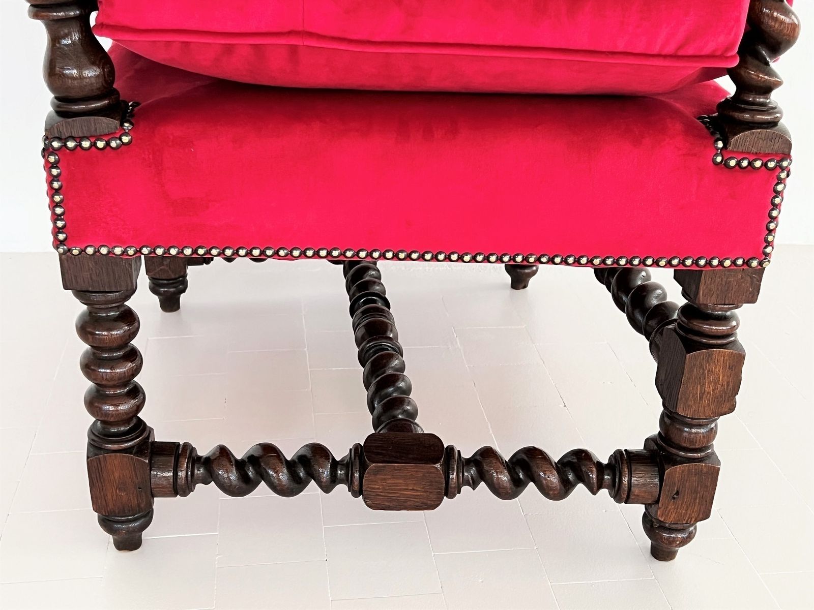 Italian Baroque Throne Armchair In Nutwood Reupholstered In Velvet photo buy