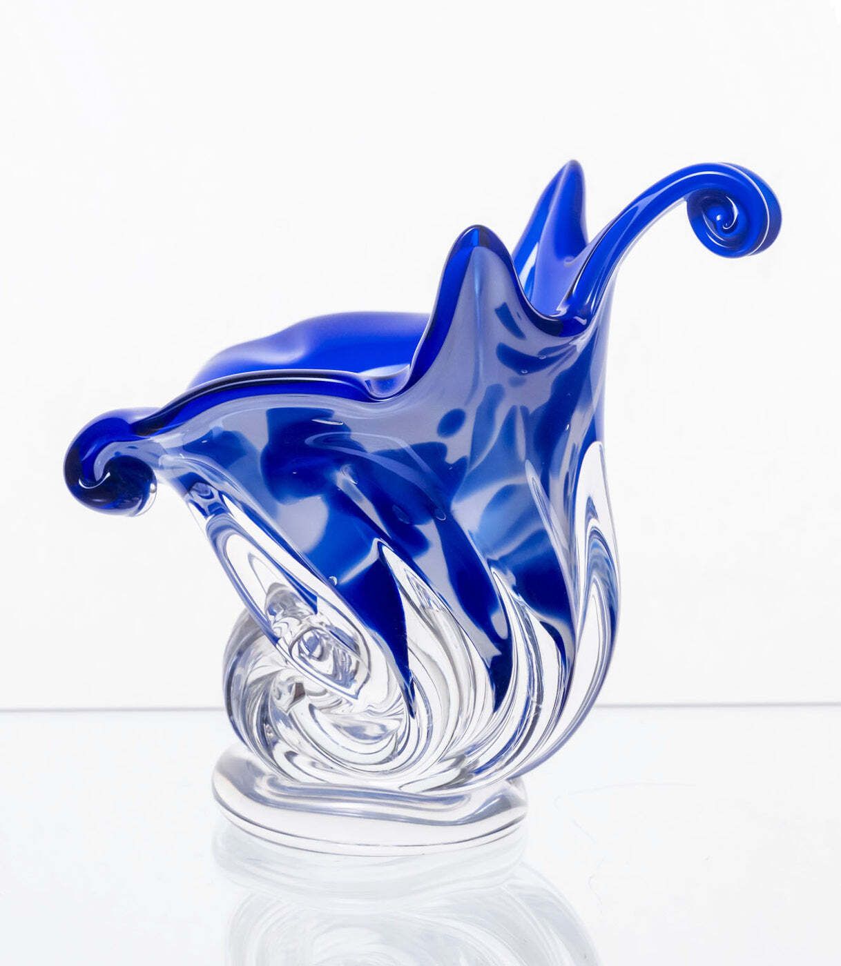 Blauwe Glazen Vaas In Handvorm, Ca. Jaren 1970, Tsjecho Slowakije photo furniture
