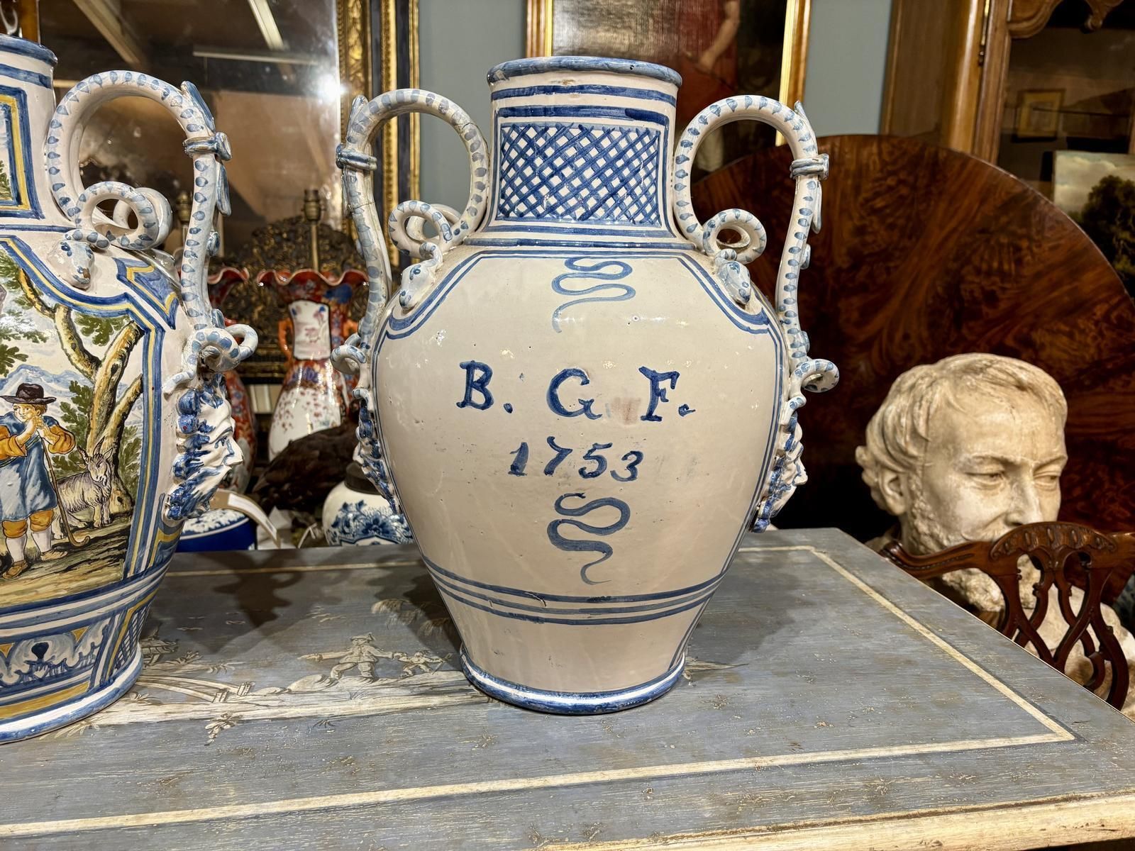 Pair Of 18th Century Majolica Vases photo vinterior