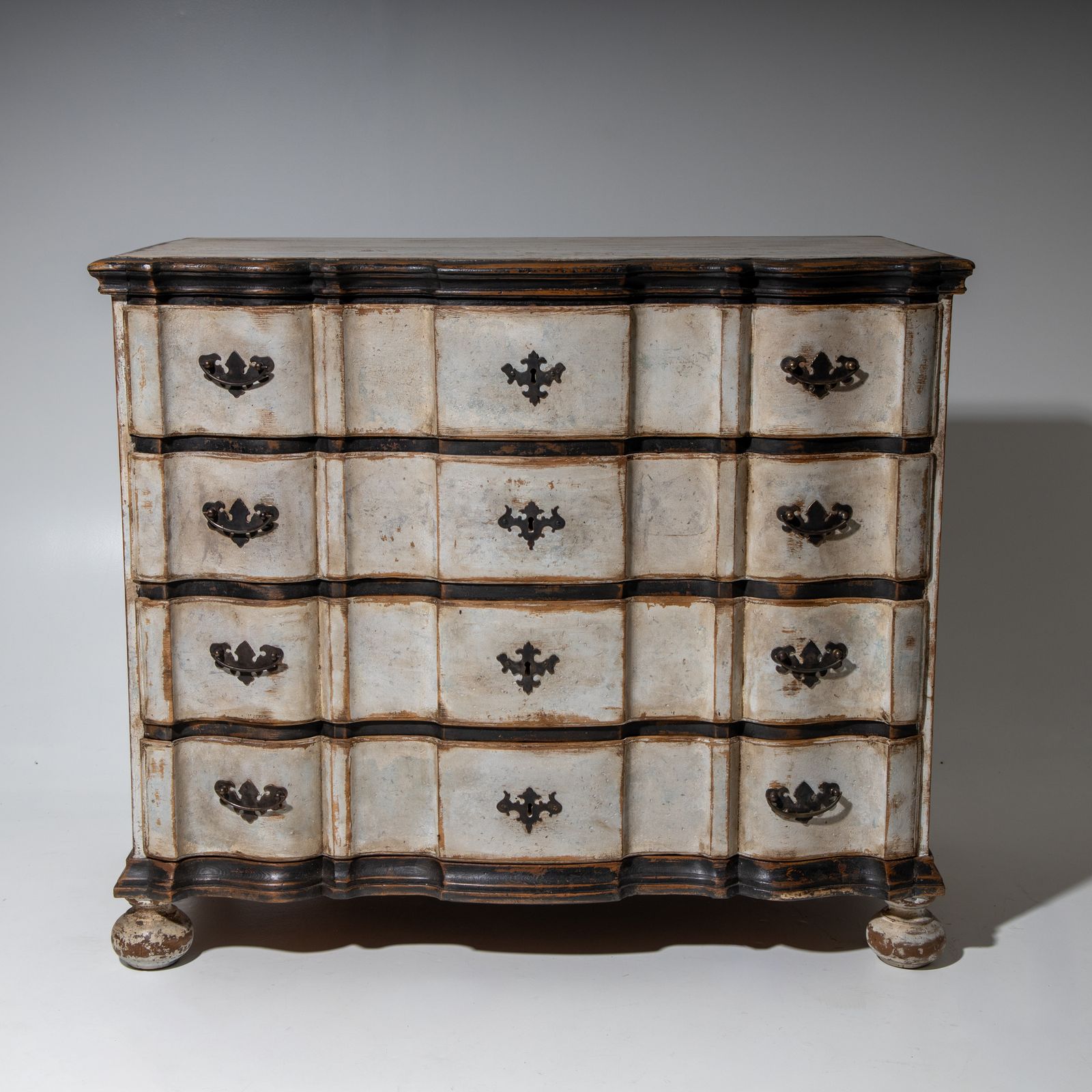 White Painted Baroque Chest Of Drawers, 18th Century photo furniture