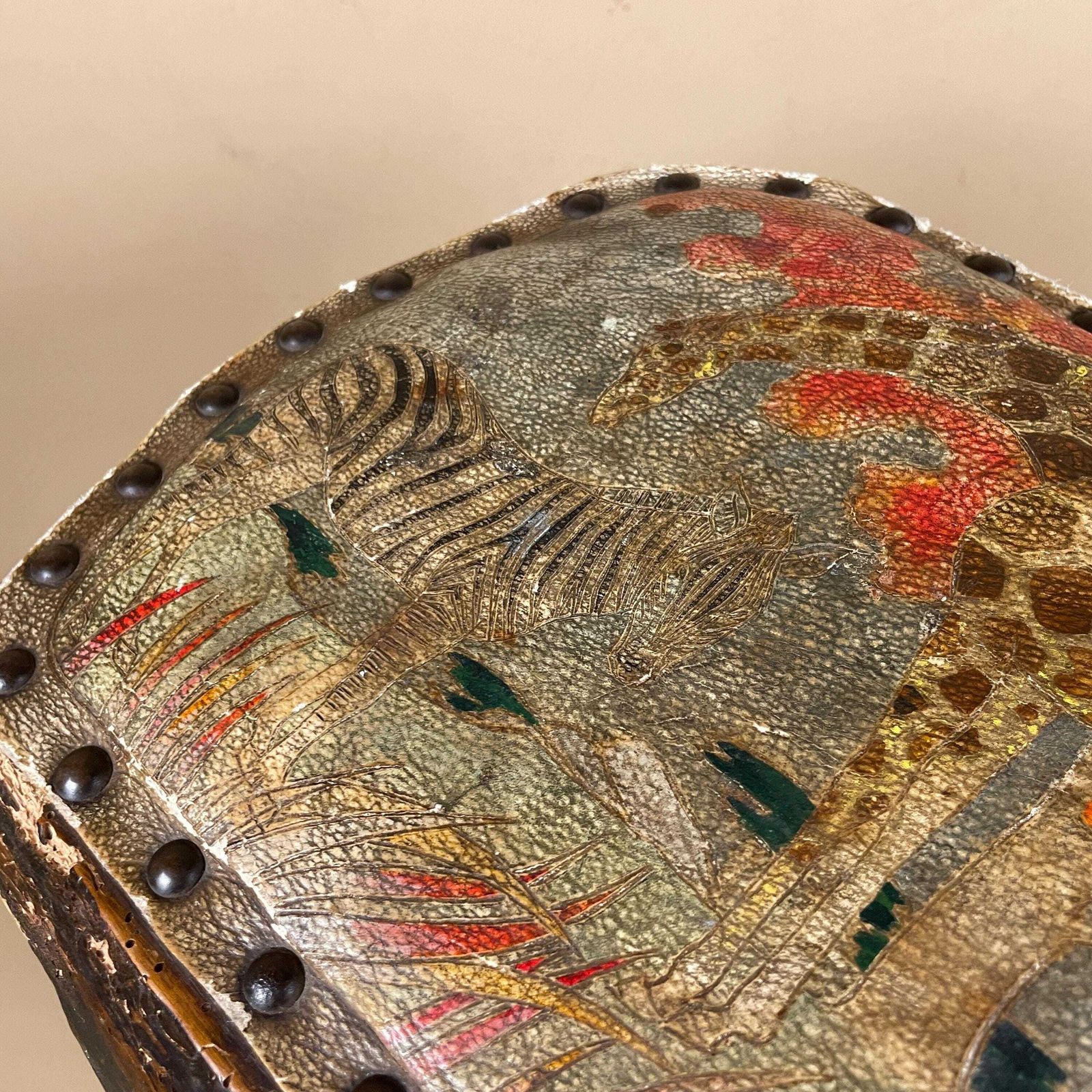 photo vintage Antique Wooden Foot Stool Wood Furniture Footstool Seat 35x30x28cm Hand Painted Animal Patterned Pattern Leather Studded Studs Old 3 Legs