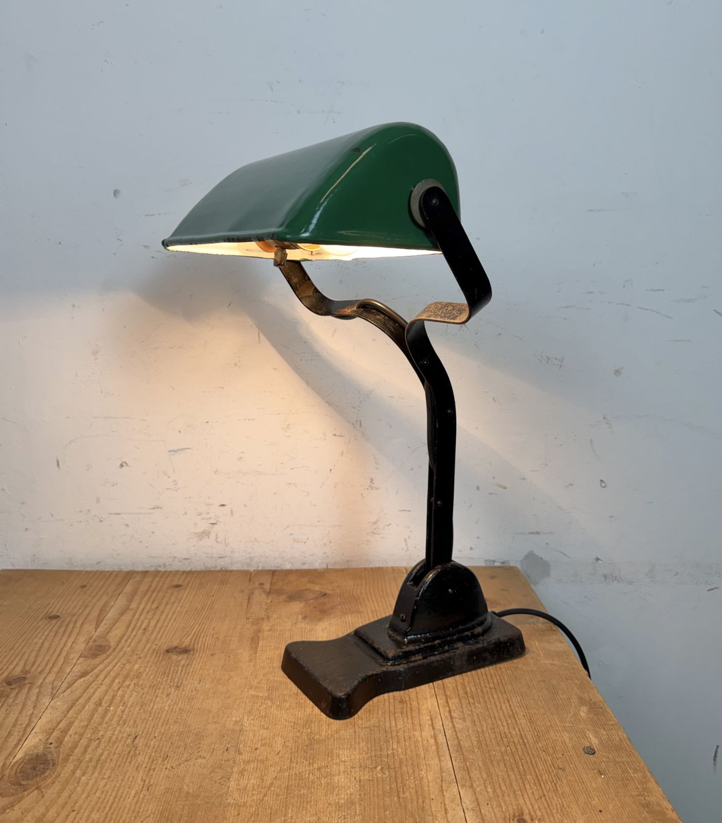 Vintage Green Enamel Bank Lamp, 1930s photo furniture