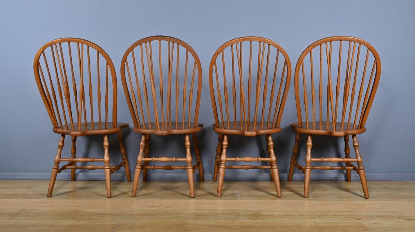 Set Of 4 Windsor Beech Chairs, England – Early 20th Century photo vintage