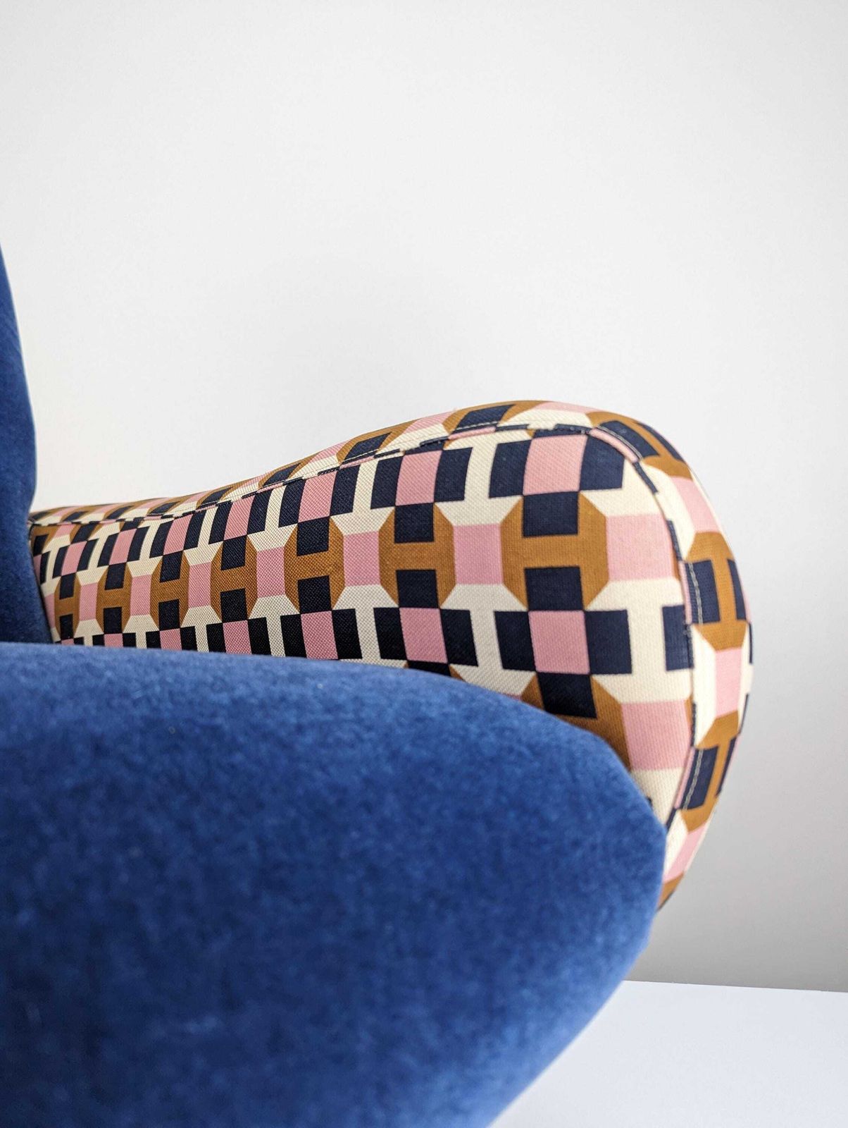 11015.0 Marco Zanuso Pair Of Lady Armchairs In Blue Velvet Hermès Italy 1950s photo