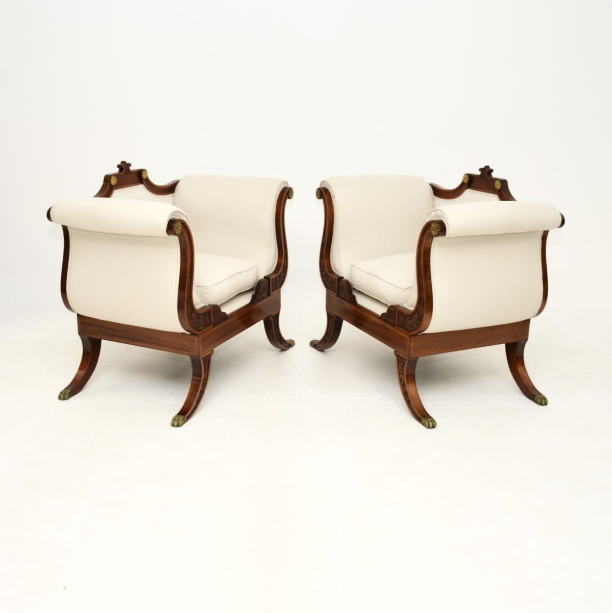 photo furniture Pair Of Large Antique Regency Style Mahogany Armchairs