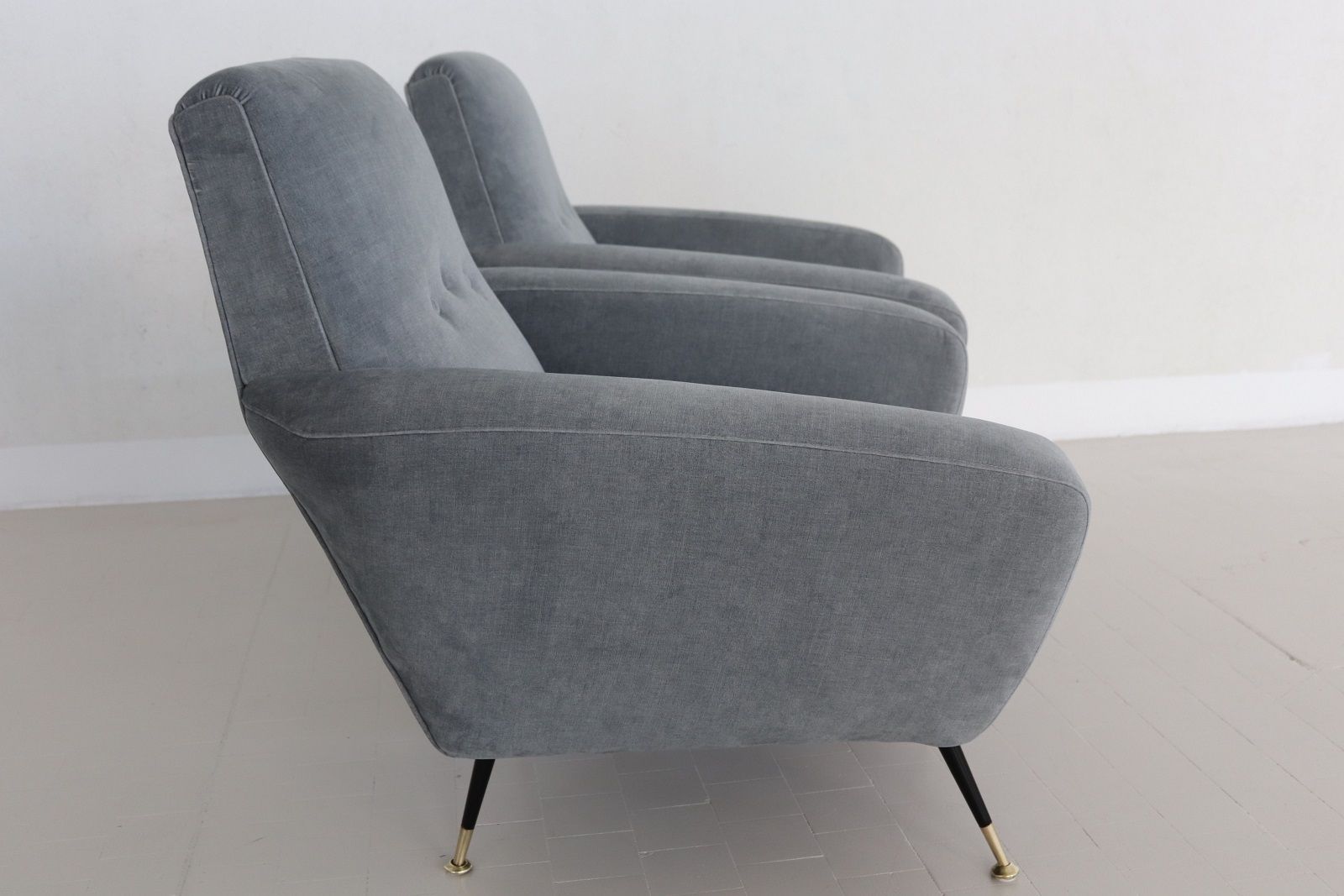 photo vintage Italian Midcentury Armchairs With Springs In Blue Grey New Velvet