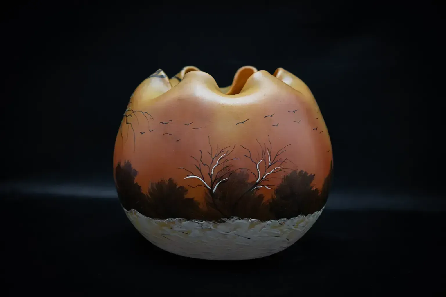 Grand vase sphérique Legras, décor de paysage hivernal photo for sale