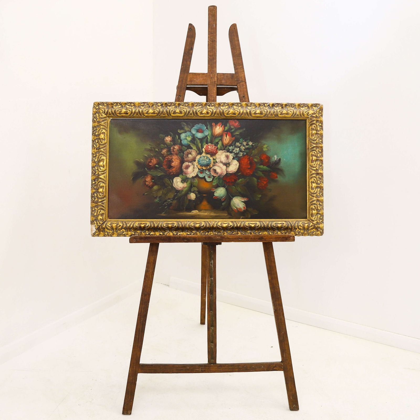 20th Century Italian Oil On Canvas Still Life Painting Of Flowers photo furniture