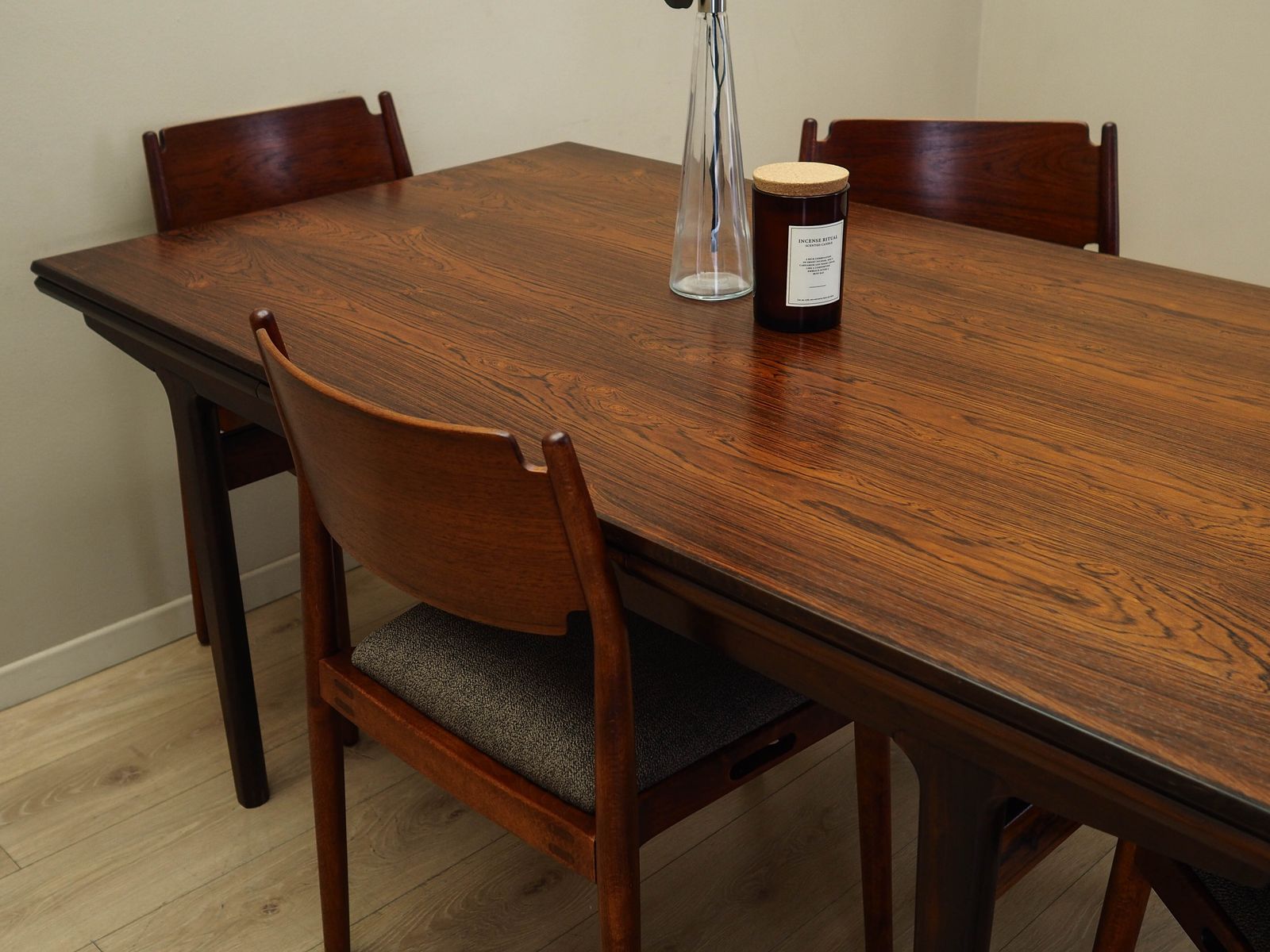 Vintage Tafel, Deens Design, Jaren 1960, Ontwerper: Henning Kjaernulf, Fabrikant: Vejle Stole & Møbelfabrik photo vinterior