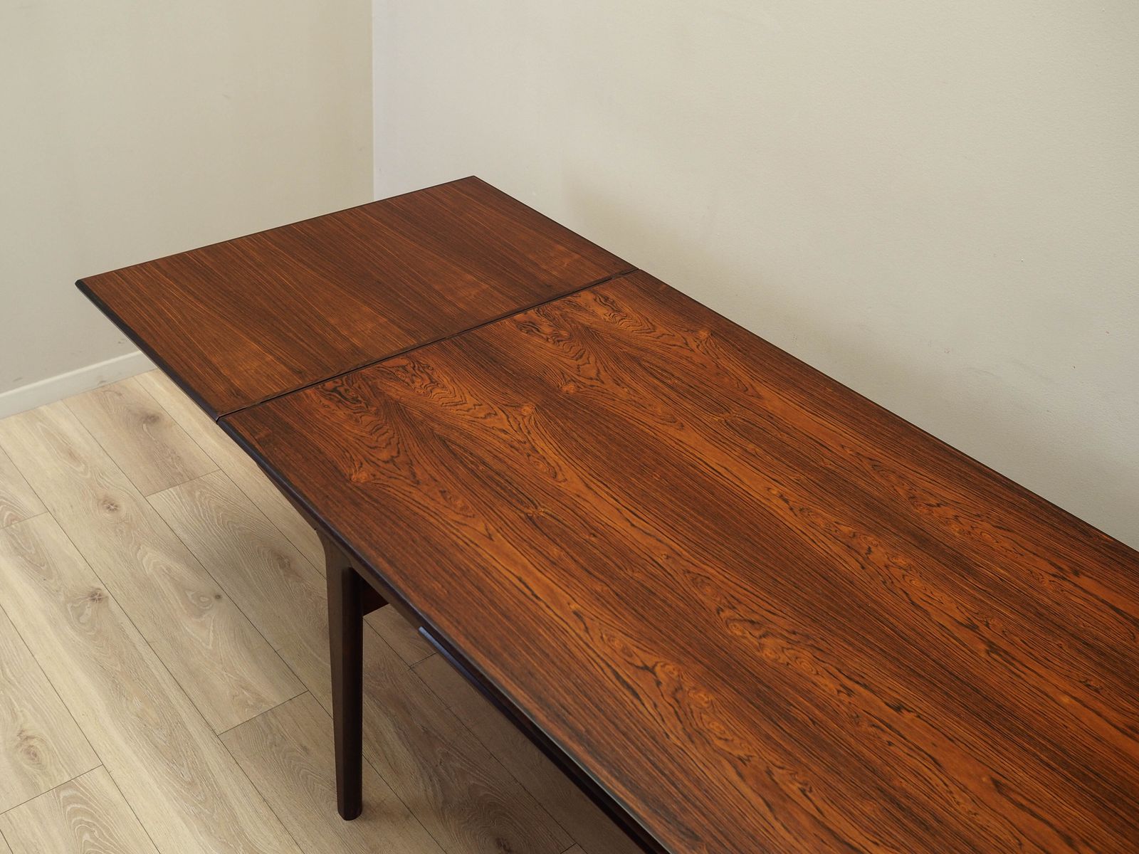 photo furniture Vintage Tafel, Deens Design, Jaren 1960, Ontwerper: Henning Kjaernulf, Fabrikant: Vejle Stole & Møbelfabrik