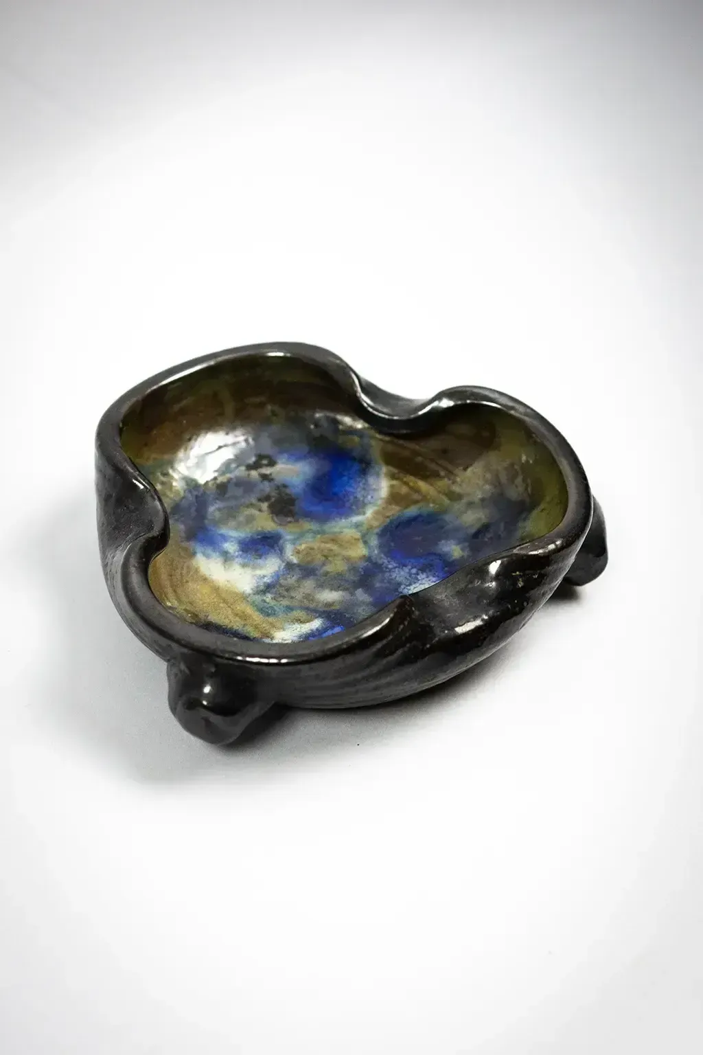 Tripod Bowl In Flamed Glazed Stoneware – Attributed To Roger Guérin, Belgium, Art Deco Period photo for sale