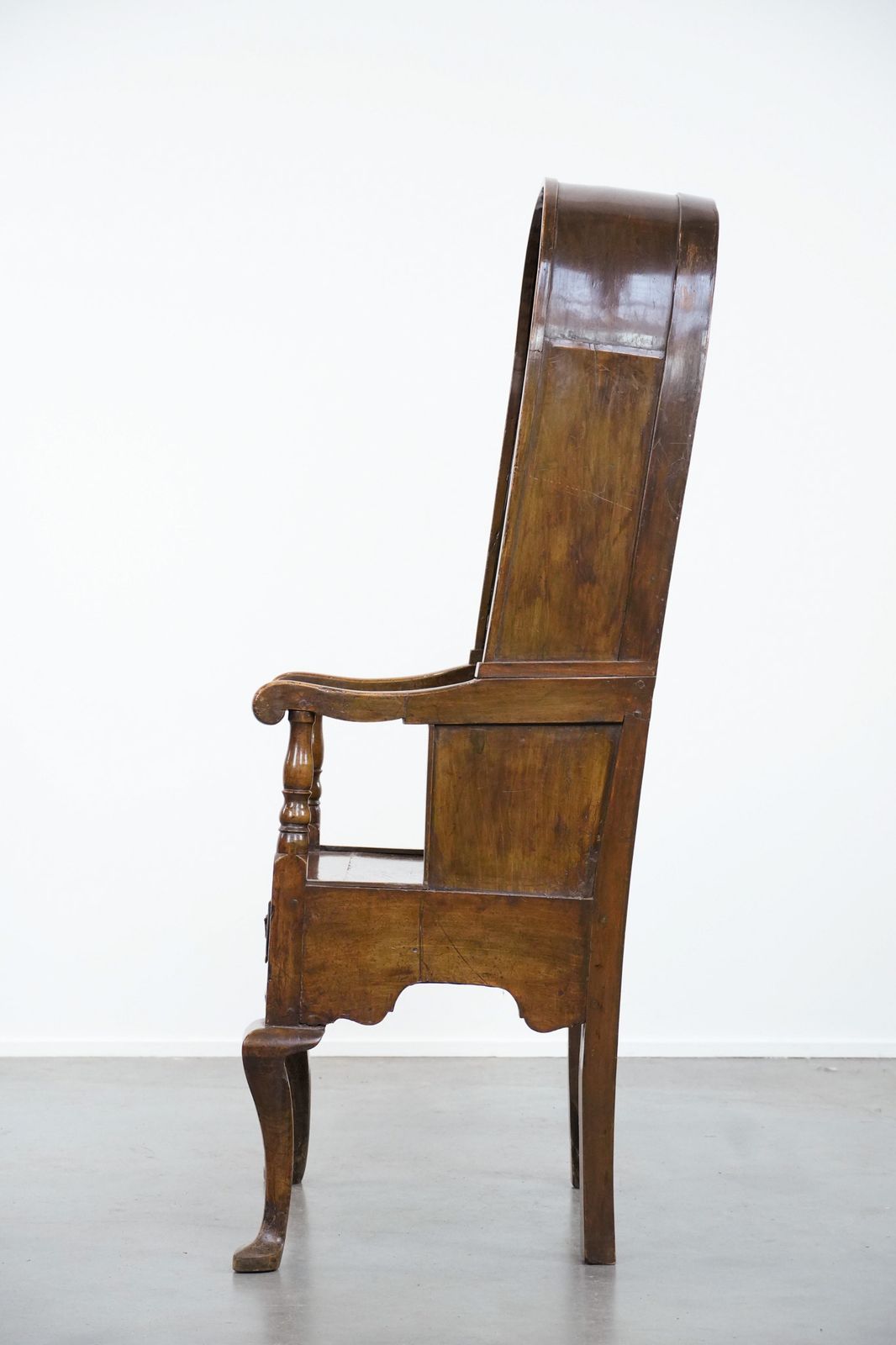 Beautiful And Unique Antique English Hooded Lambing Chair From The 18th Century With A Hood Shape And A Drawer. photo 1649.0
