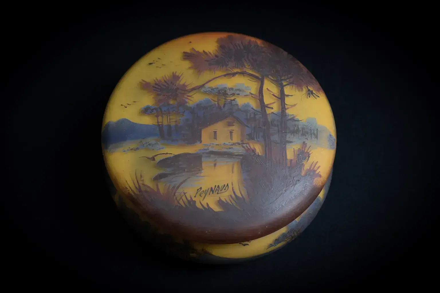 Coupe à bonbons en verre jaune et orange, par Jean Simon Peynaud