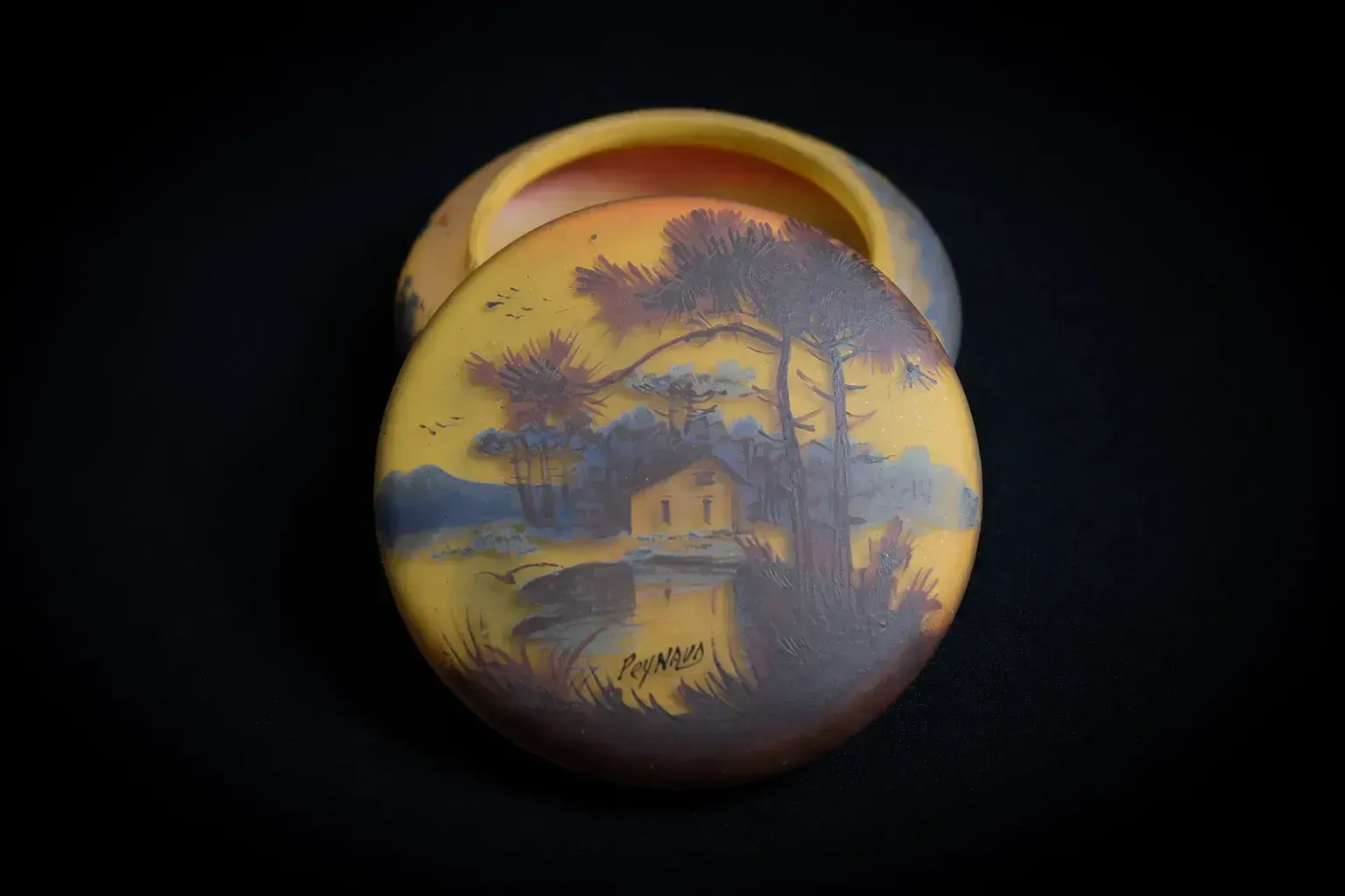 Coupe à bonbons en verre jaune et orange, par Jean Simon Peynaud photo for sale