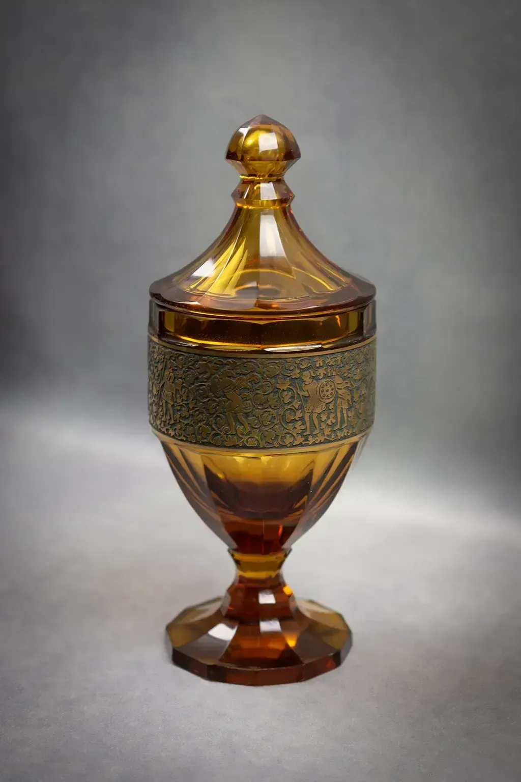 Bonbonnière en verre ambré Moser avec frise dorée - vers 1920 photo Décoration
