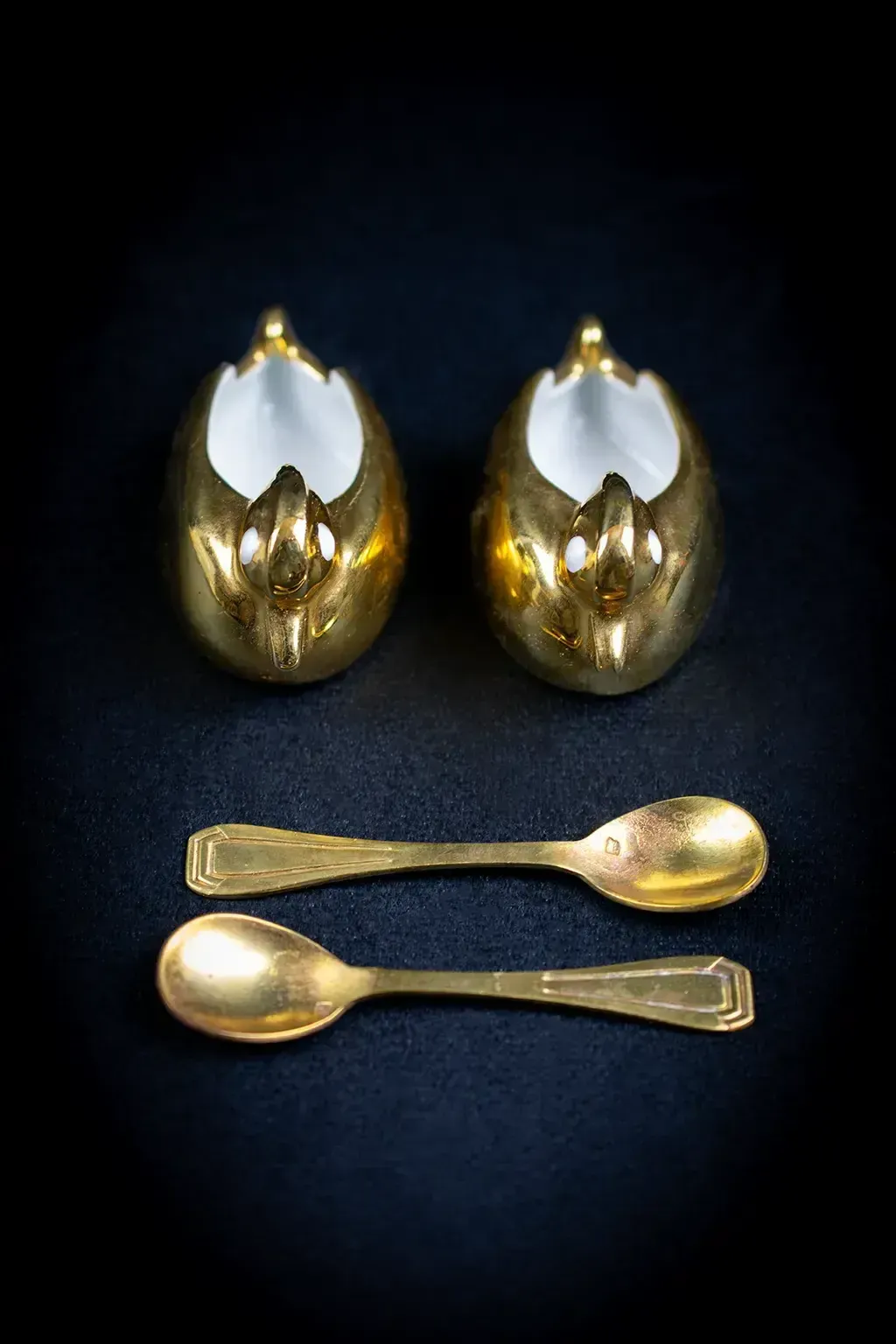 photo buy 12 porte-couteaux ROBJ en forme de canard - ensemble Art déco avec 2 salières en porcelaine dorée